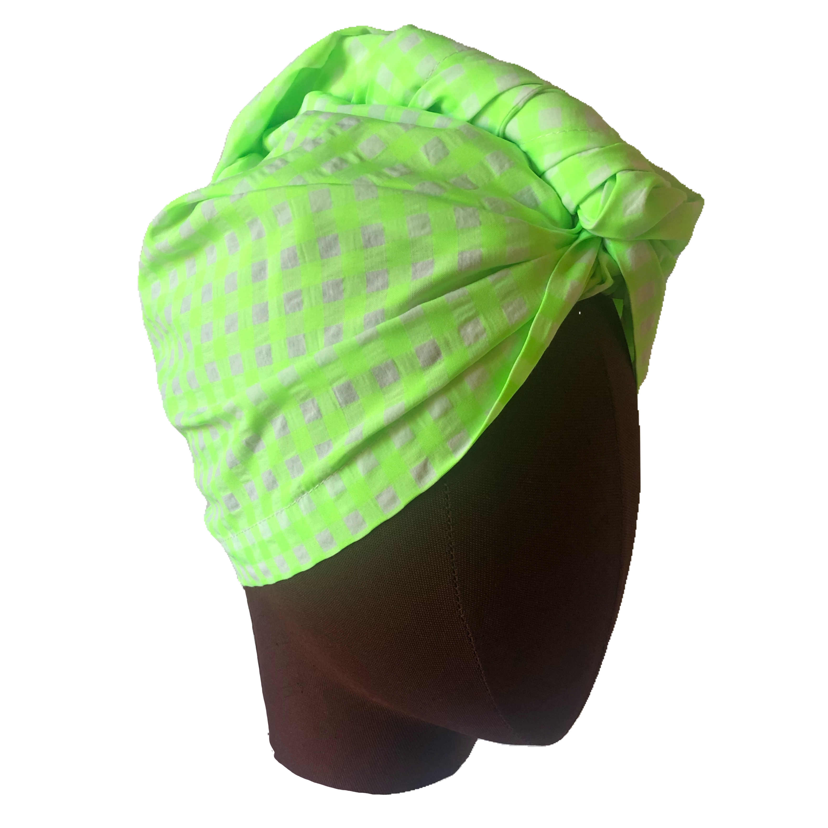 Pañuelo Oncológico Verde Fosforito