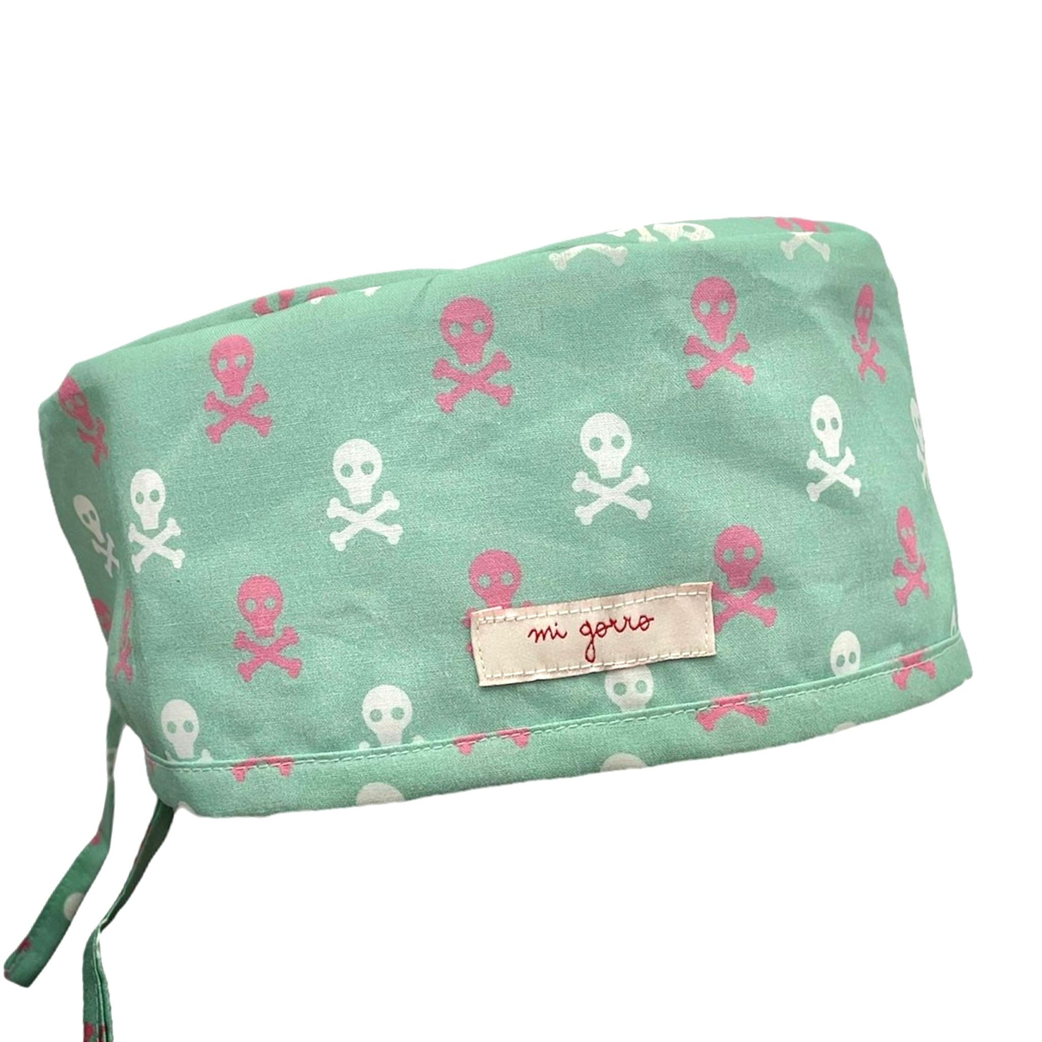Gorro Quirófano Chico Pirata verde con calaveras
