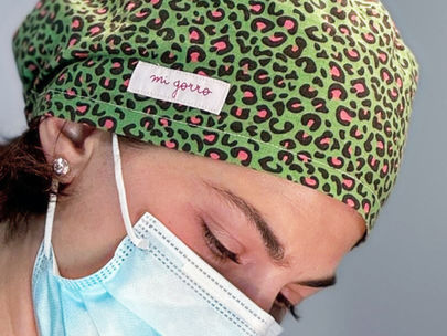 Cómo ajustar el gorro quirófano para pelo largo: guía práctica para comodidad y seguridad