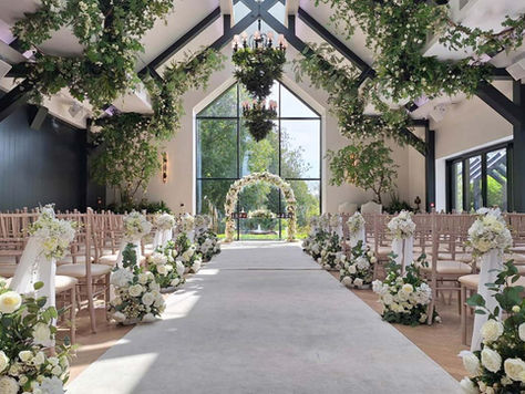 Wedding Decor Ireland: Why Artificial Wedding Flowers Are the Perfect Choice