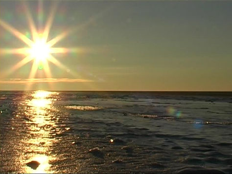 La lumière du soleil qui se lève chaque matin