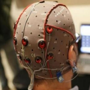 Estudiante de Doctorado en Ingeniería Sistemas adelanta
un proyecto teclado virtual mental