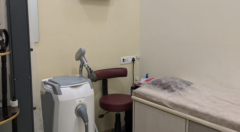 Laser room
Laser hair reduction
Laser Toning
Carbon Laser
Carbon peel
Tattoo removal