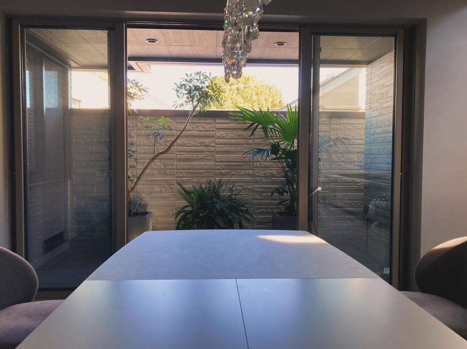 世田谷区個人邸　戸建て　ベランダ　プランター植栽　日陰のグリーン