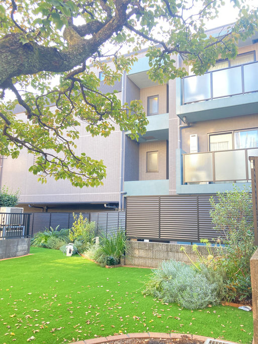 新宿区個人邸 戸建てのガーデン植栽デザインと施工　庭づくり