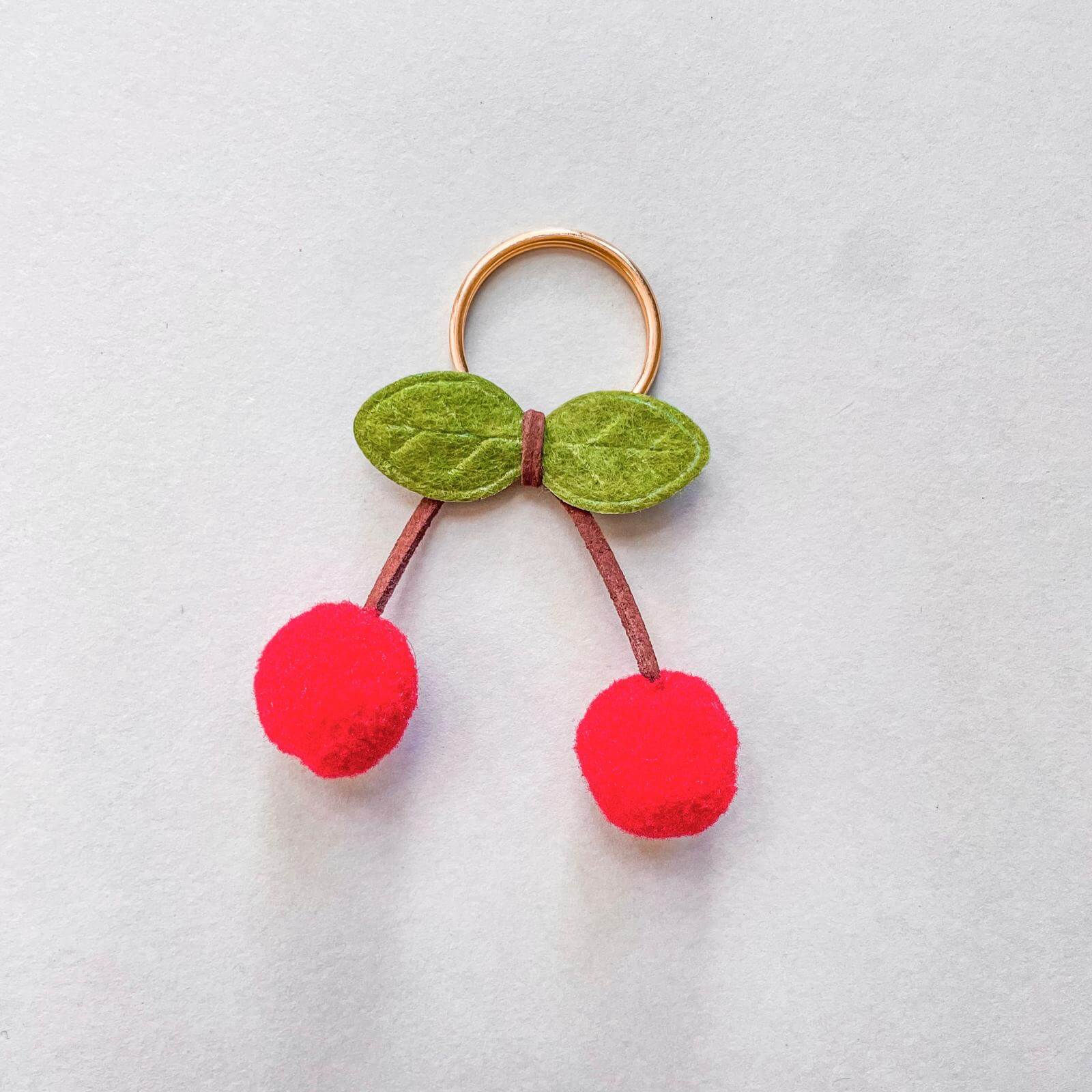 מחזיק מפתחות CHERRY