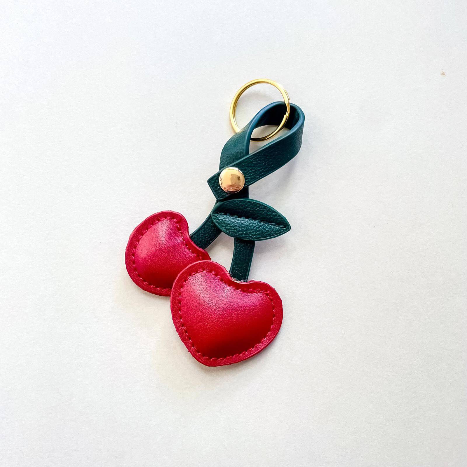 צ'ארם לתיק CHERRY