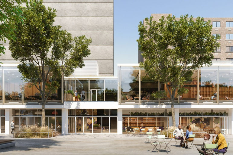 L'Esplanade Tranquille dans le Quartier des spectacles durant l'été