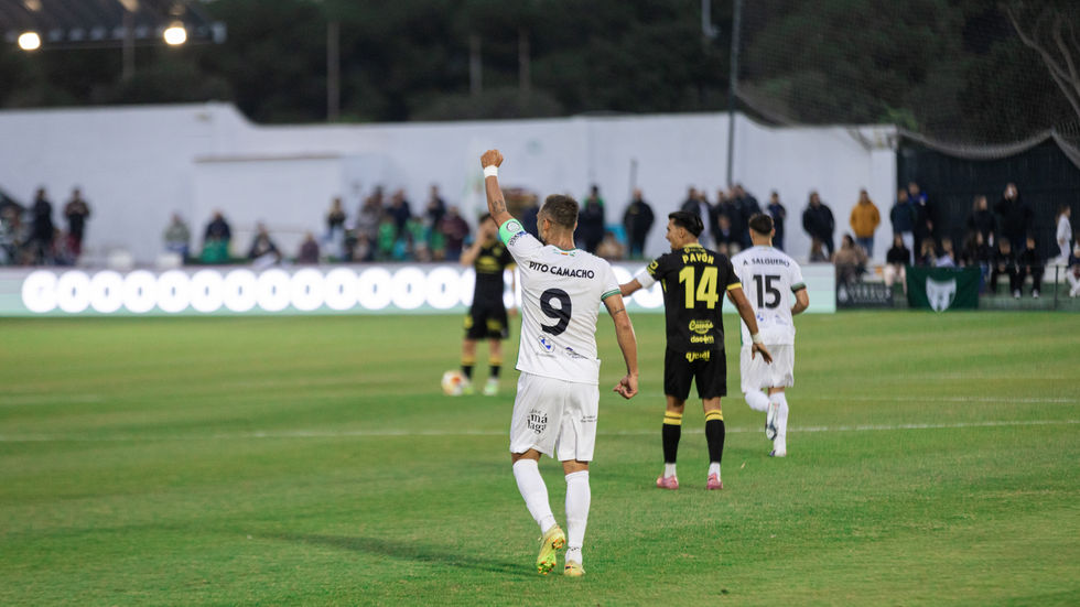 El Torremolinos no se detiene: victoria en El Pozuelo y sexta jornada consecutiva sin perder (1-0)
