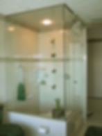 13 - Steam shower with transom