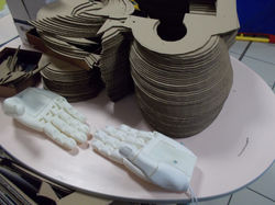 mains impression 3d et partie buste