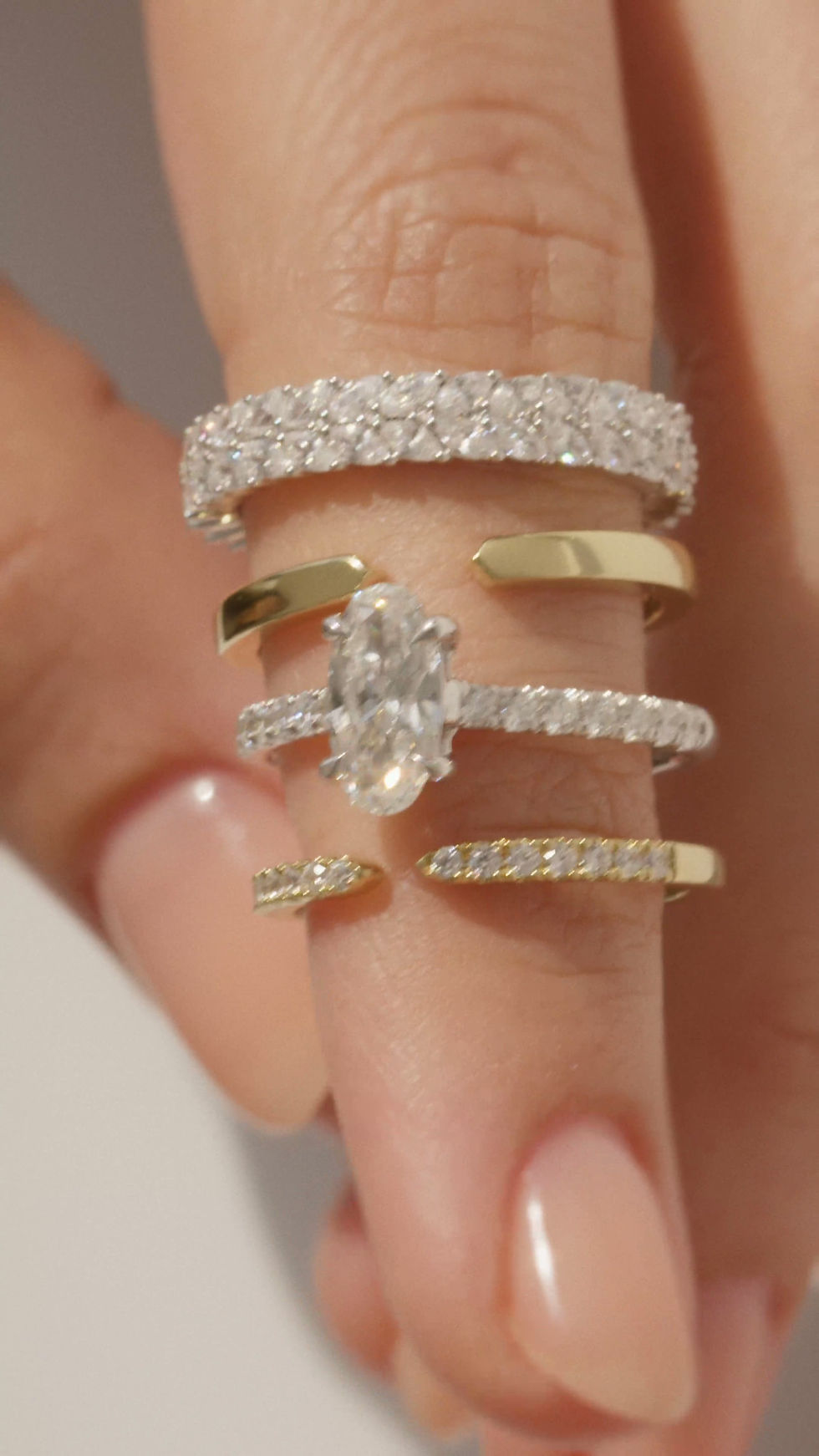 Thumbnail: Open Diamond Spacer Band