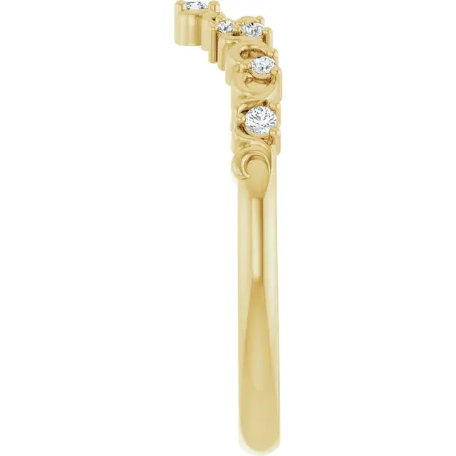 Thumbnail: Romantic Sculptural Diamond Contour Band