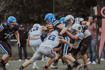 Plaquage football américain — reportage photo sport Lyon par Mathilde Vaussenat