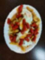 Huevos rotos con chistorra