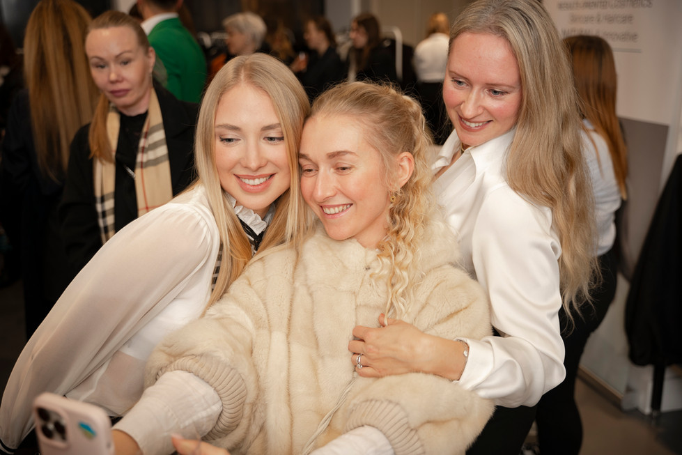 05-12-23 Opening - UA fashion discover London - 272