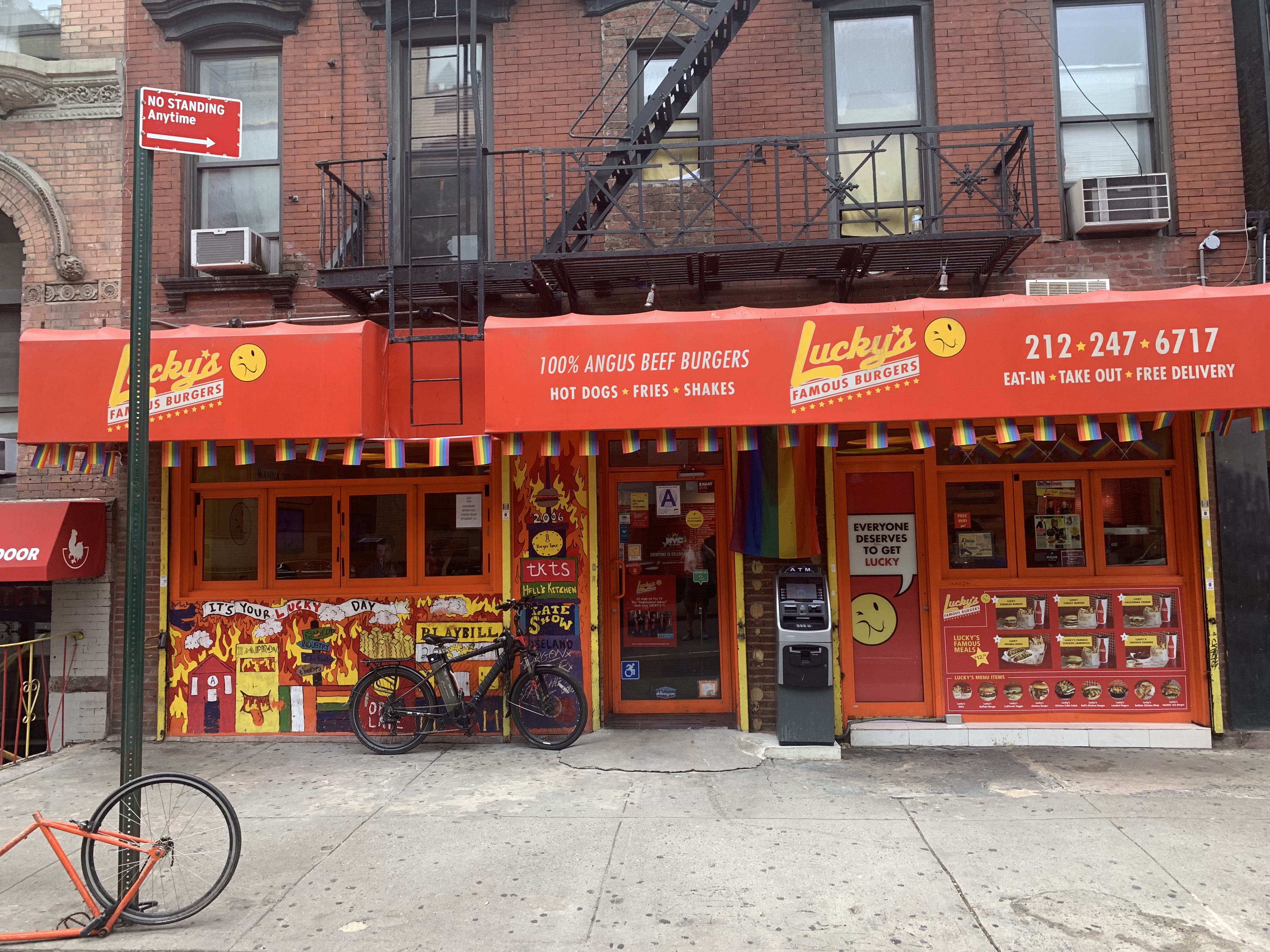 Lucky's Famous Burgers, New York