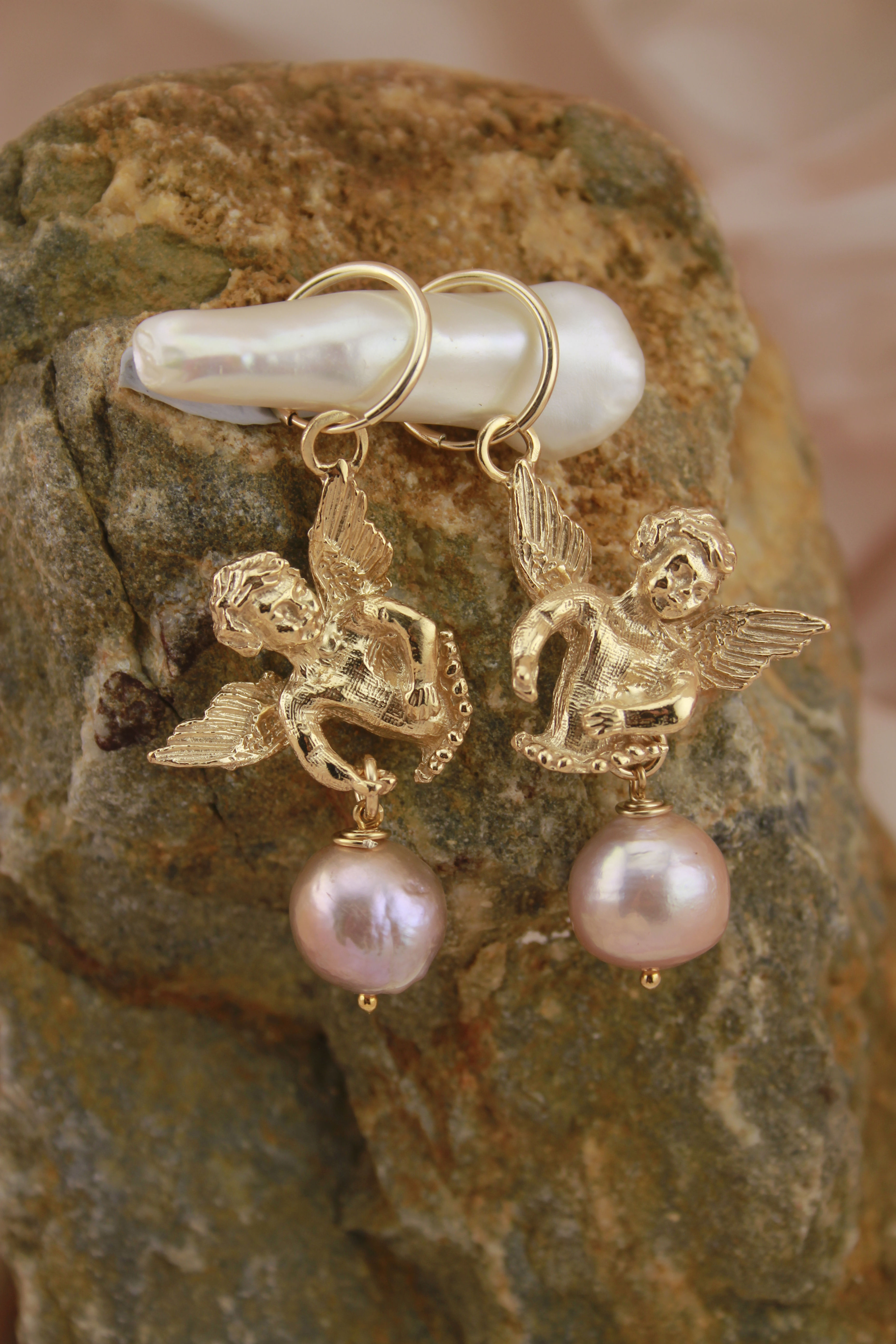 ✧ ANGEL AND PEARL HOOPS ✧