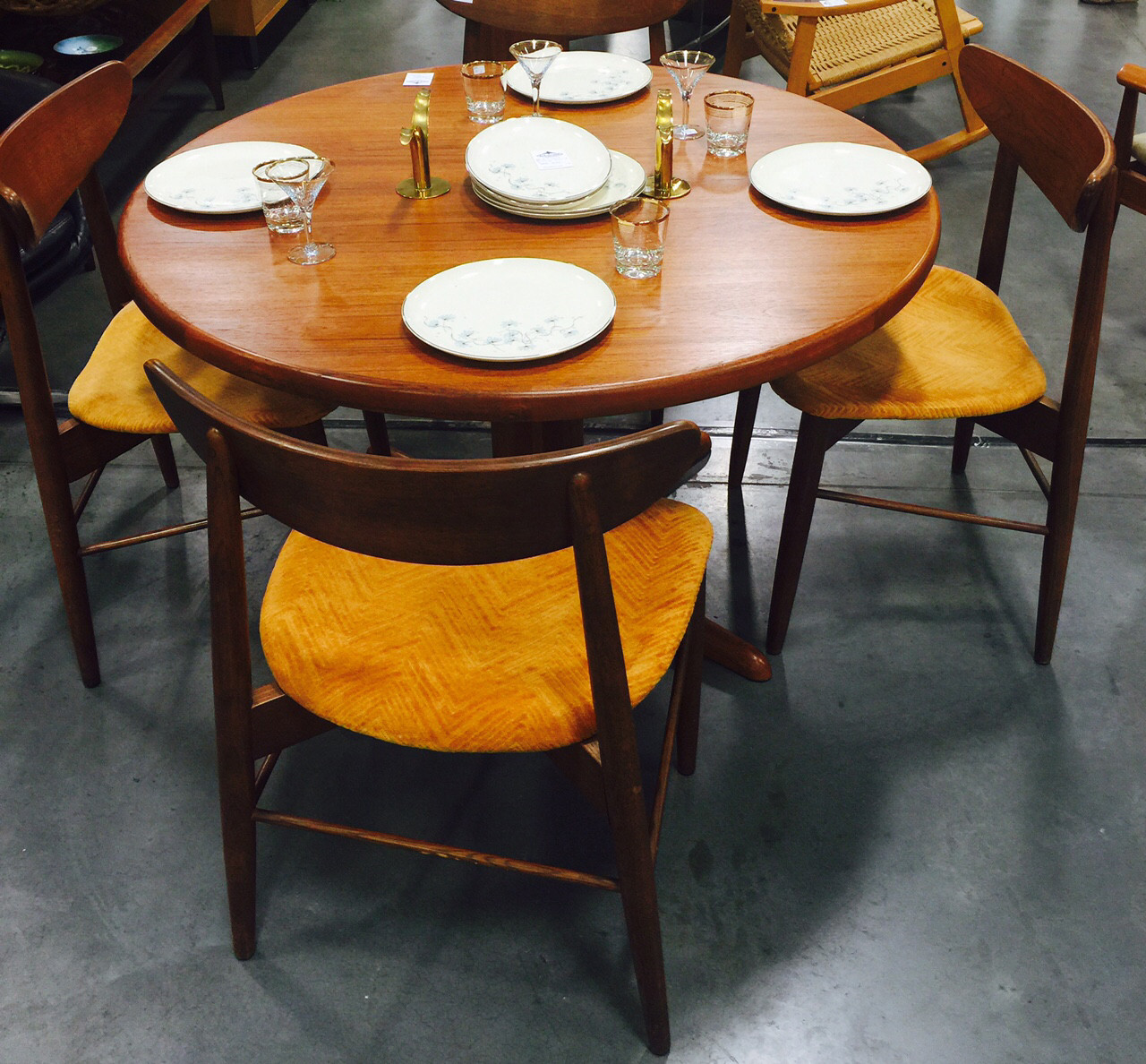 MCM DINING SET