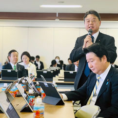 自民党政調全体会議に出席しました。