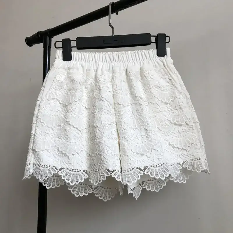 Thumbnail: AMÉLIE™ Shorts Delicate Elegance In Every Detail