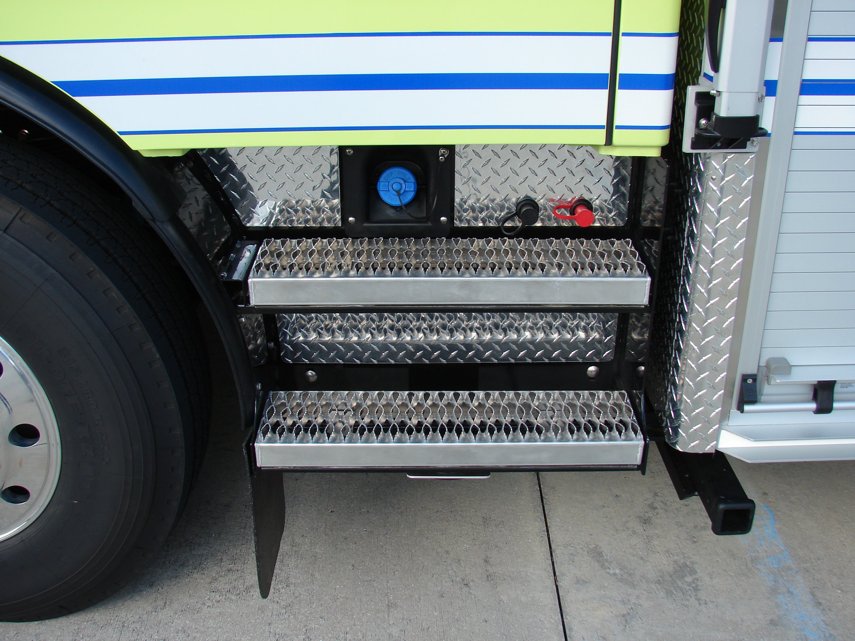 12-Ft. Non-Walk-In Rescue Truck