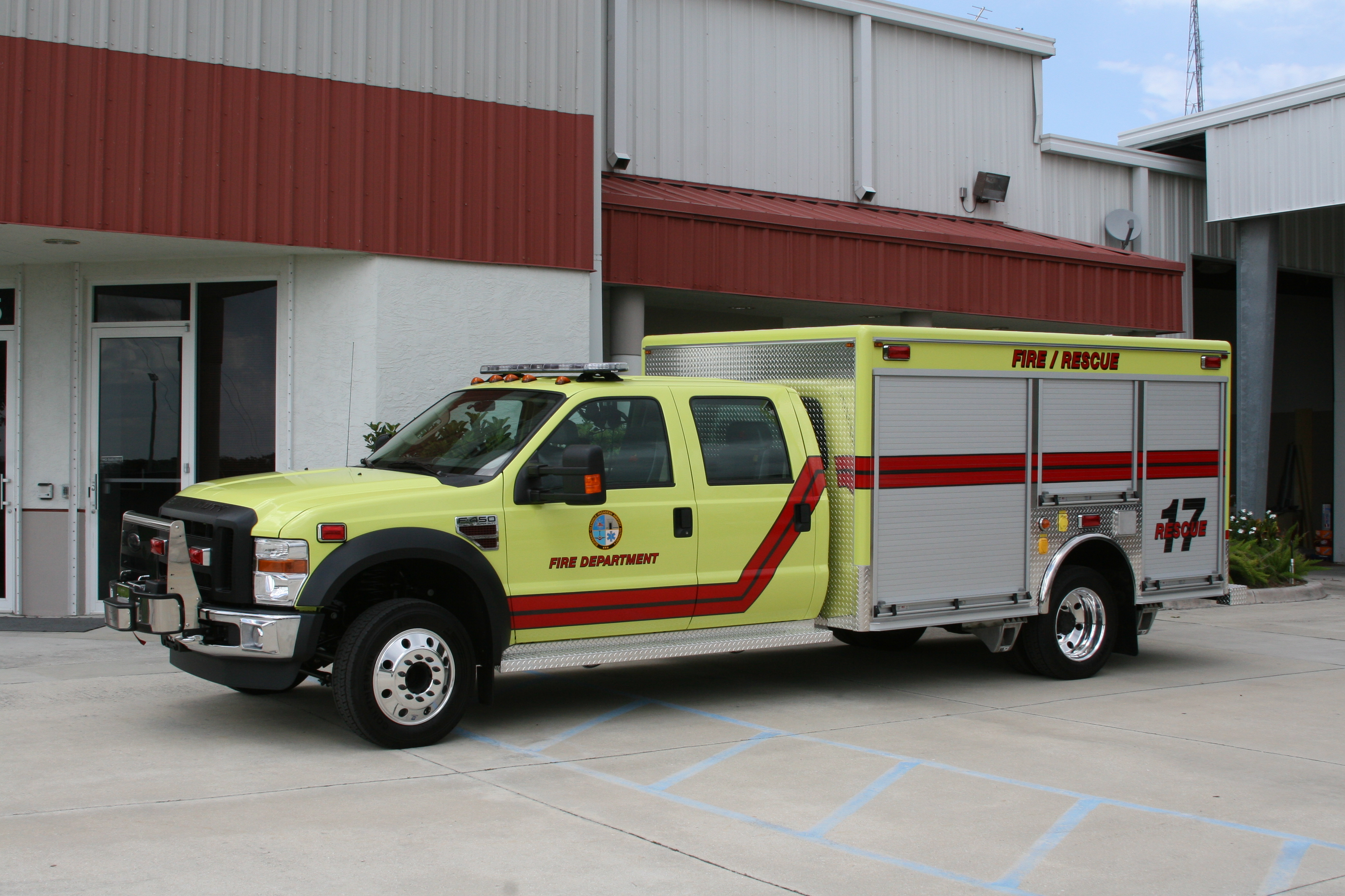 airport rescue truck