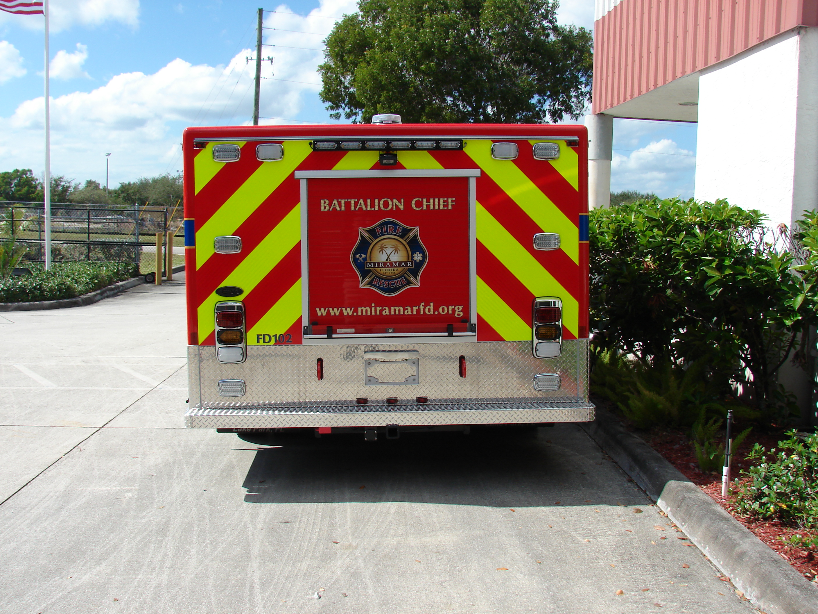 10-Ft. Non-Walk-In Rescue Truck
