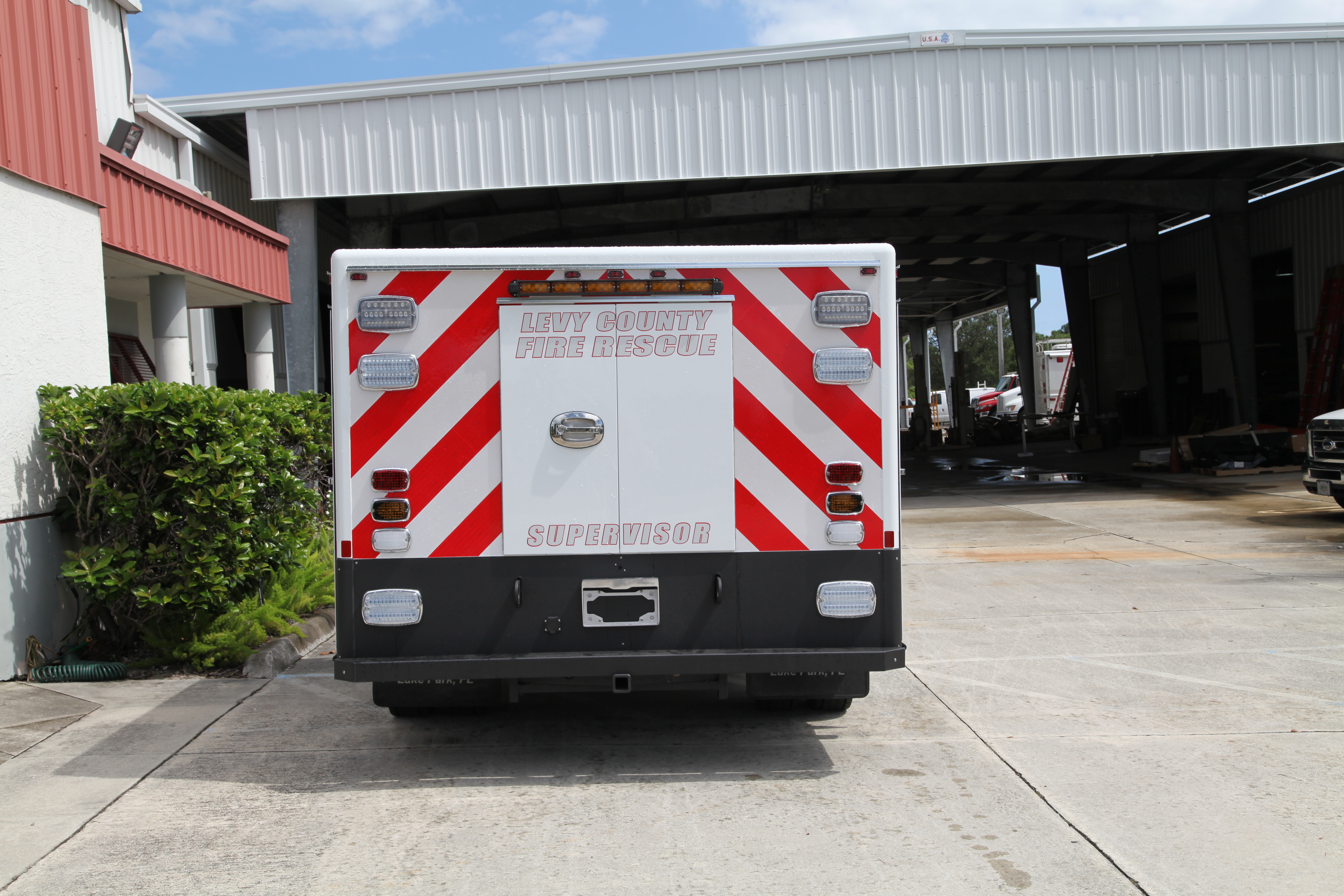 10-Ft. Non-Walk-In Rescue Unit
