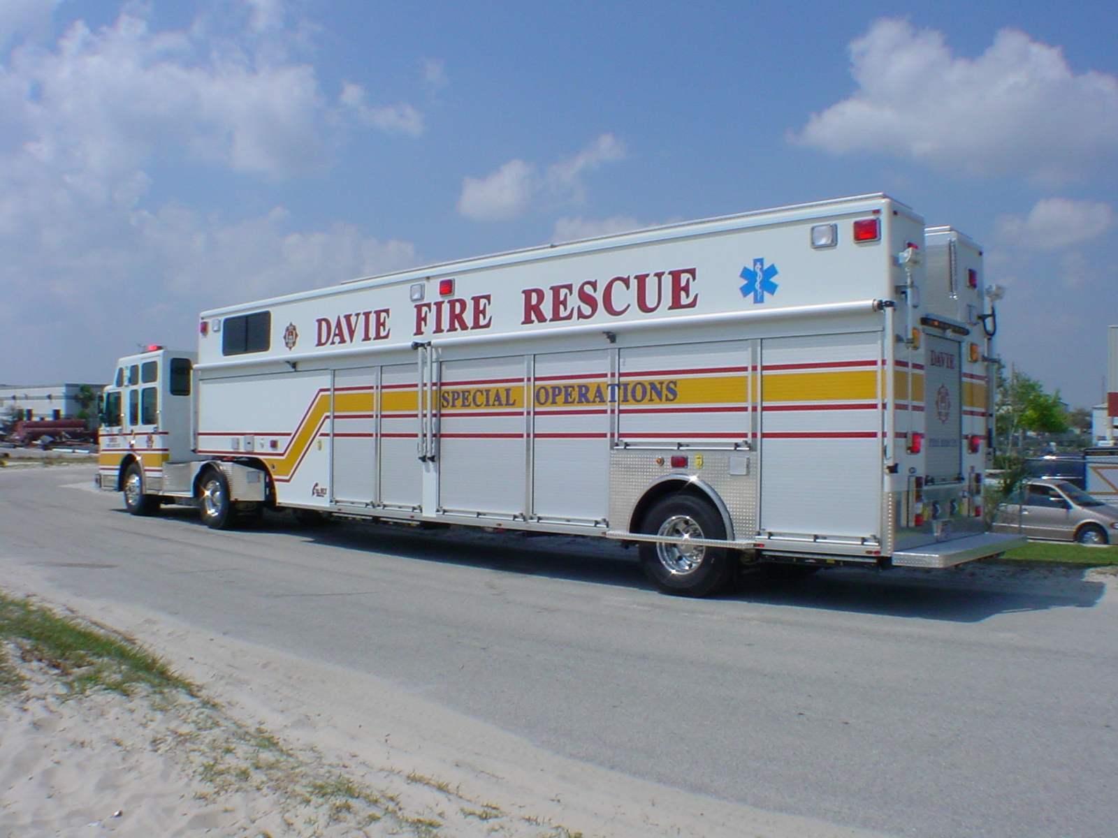 EVI 40-Ft. Battalion Command Trailer