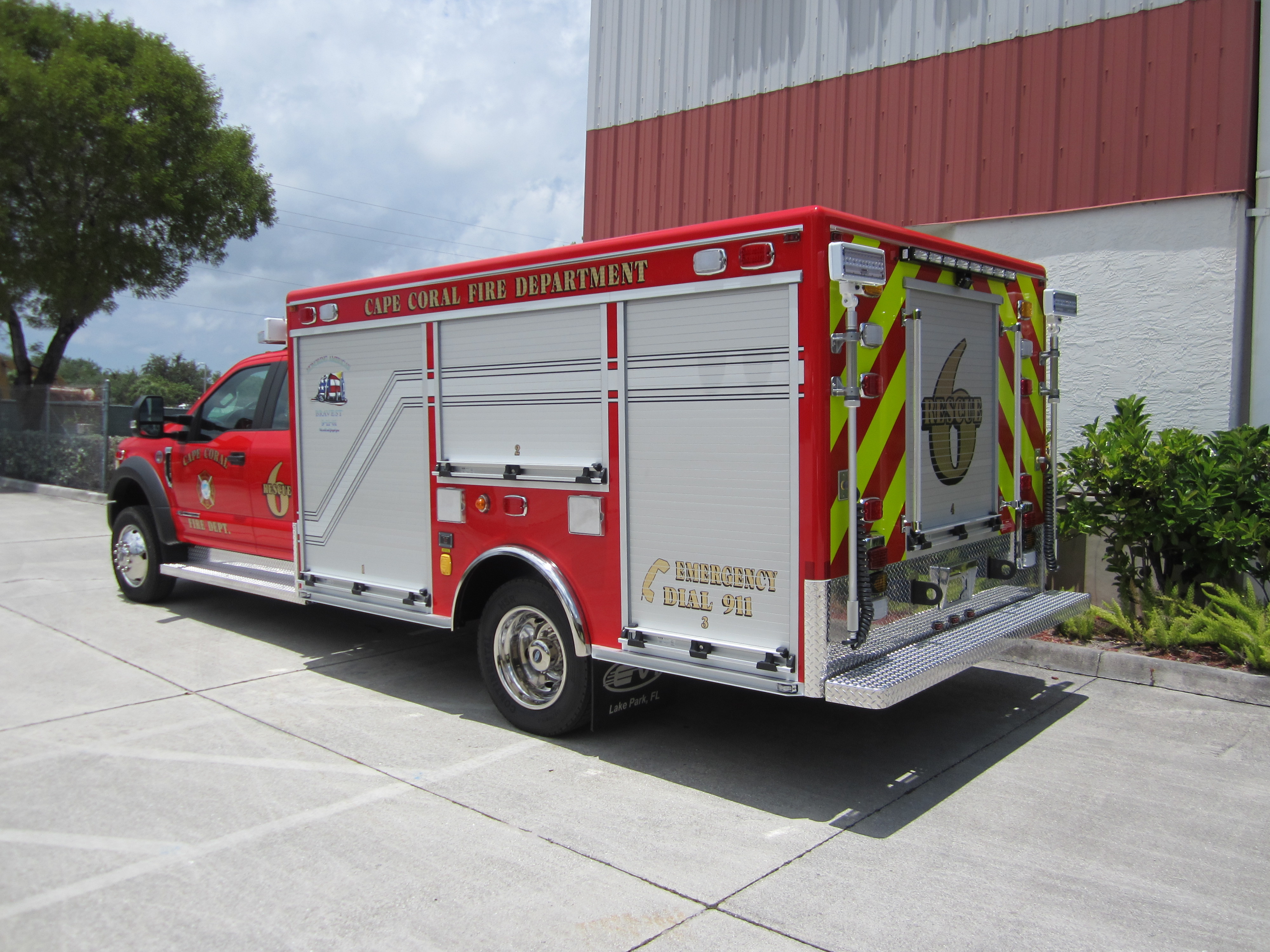 12-Ft. Non-Walk-In Light Duty Rescue