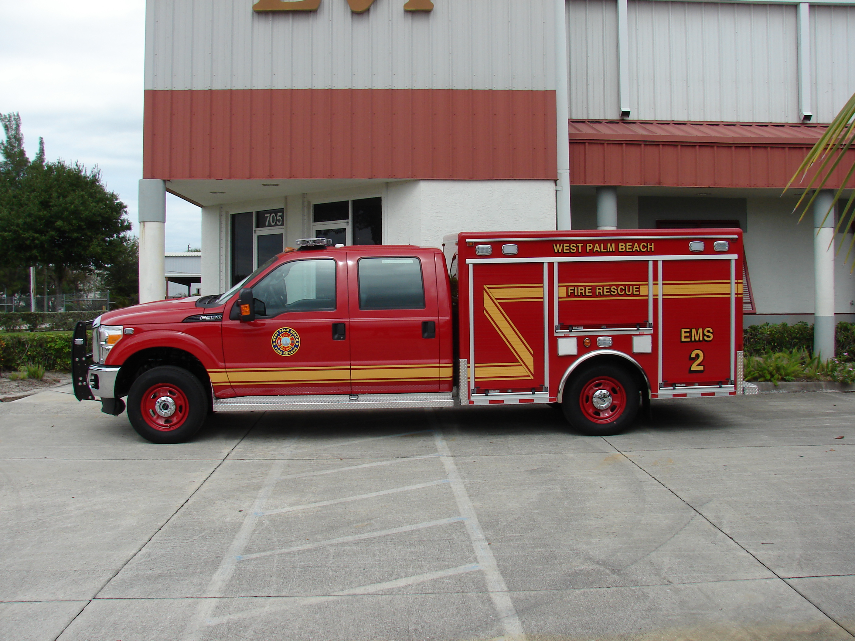 EV 10-Ft Non-Walk-In Support Vehicle