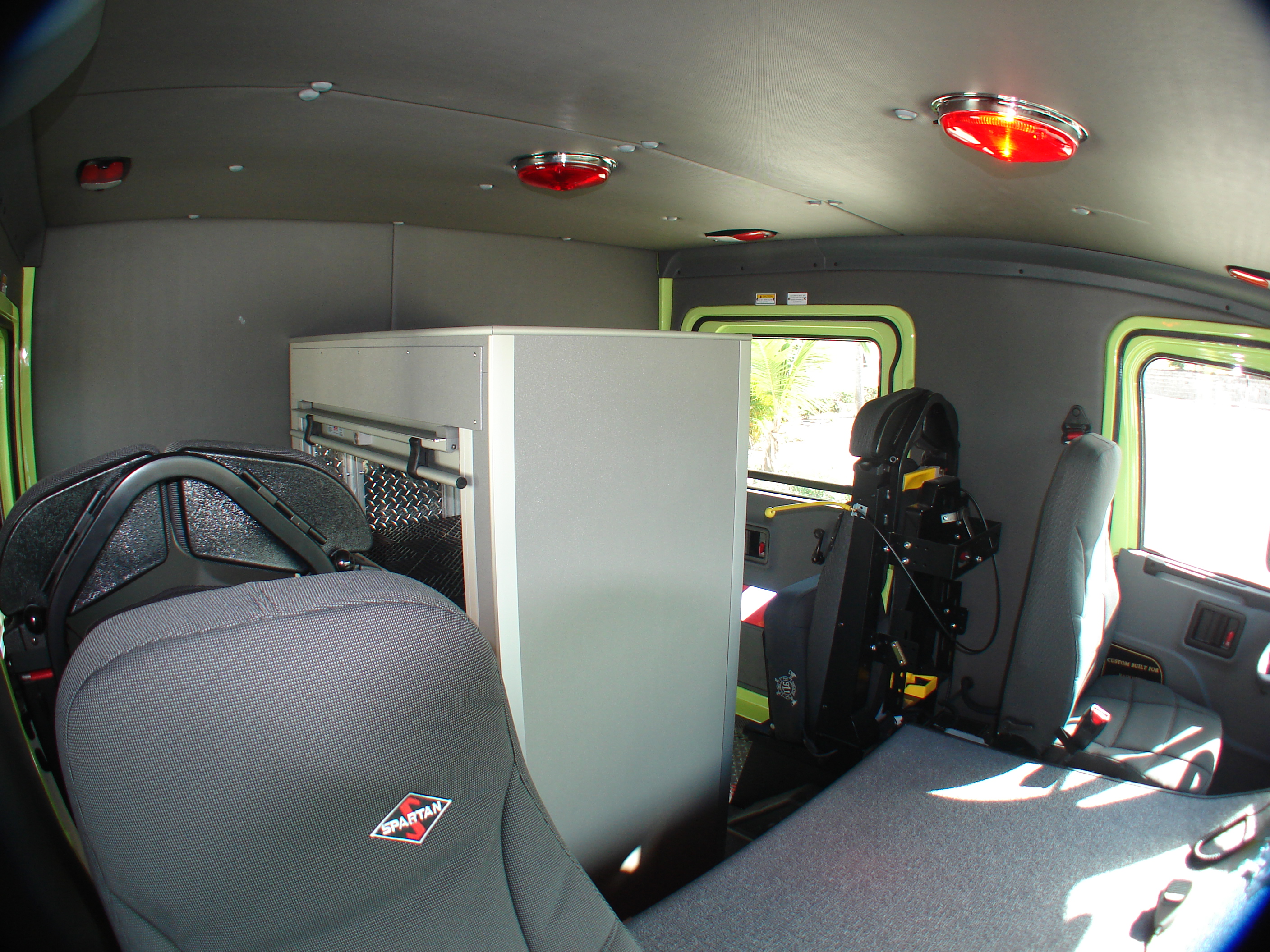 12-Ft. Non-Walk-In Rescue Truck