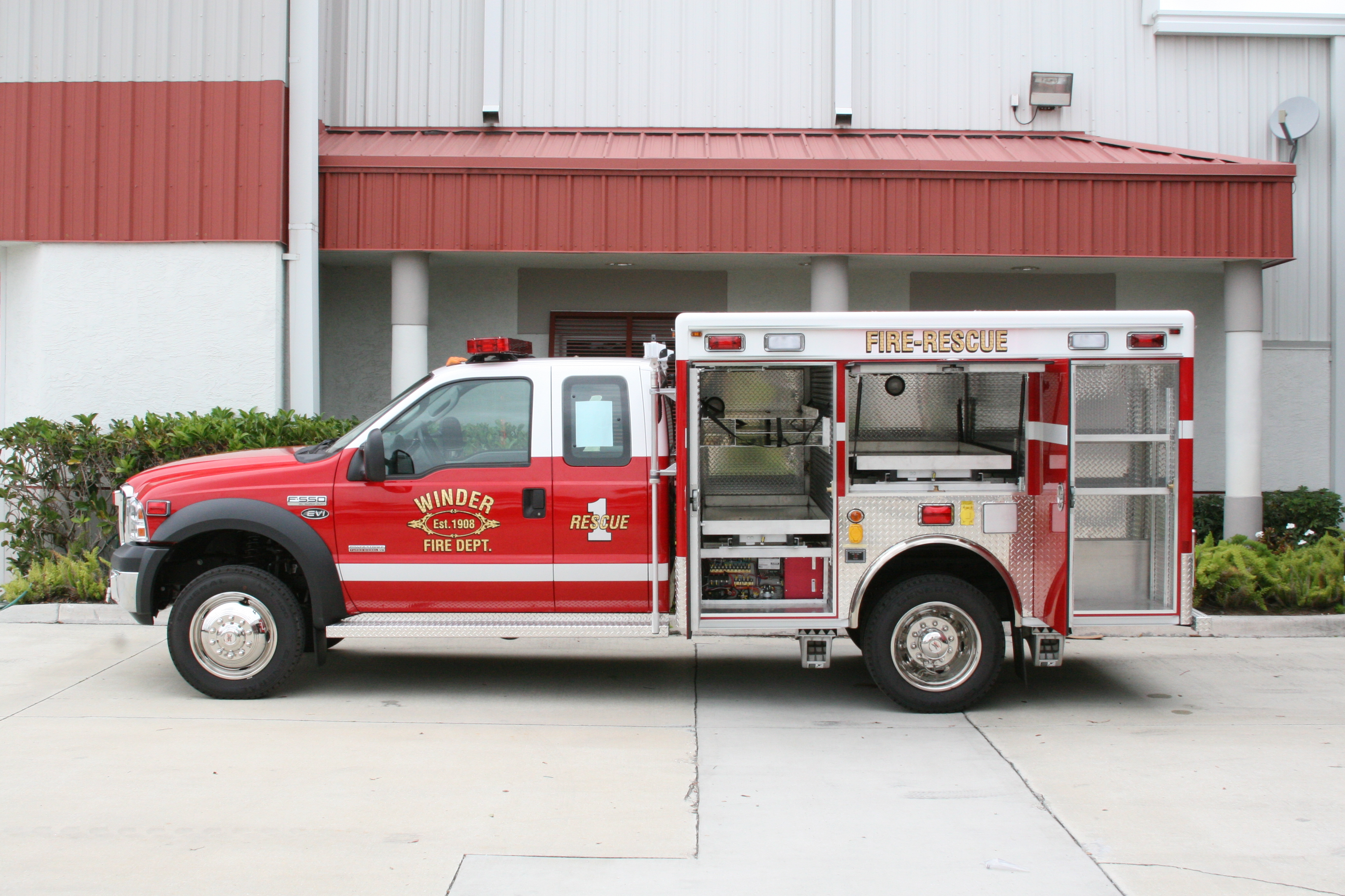 10-Ft. Non-Walk-In Rescue Truck