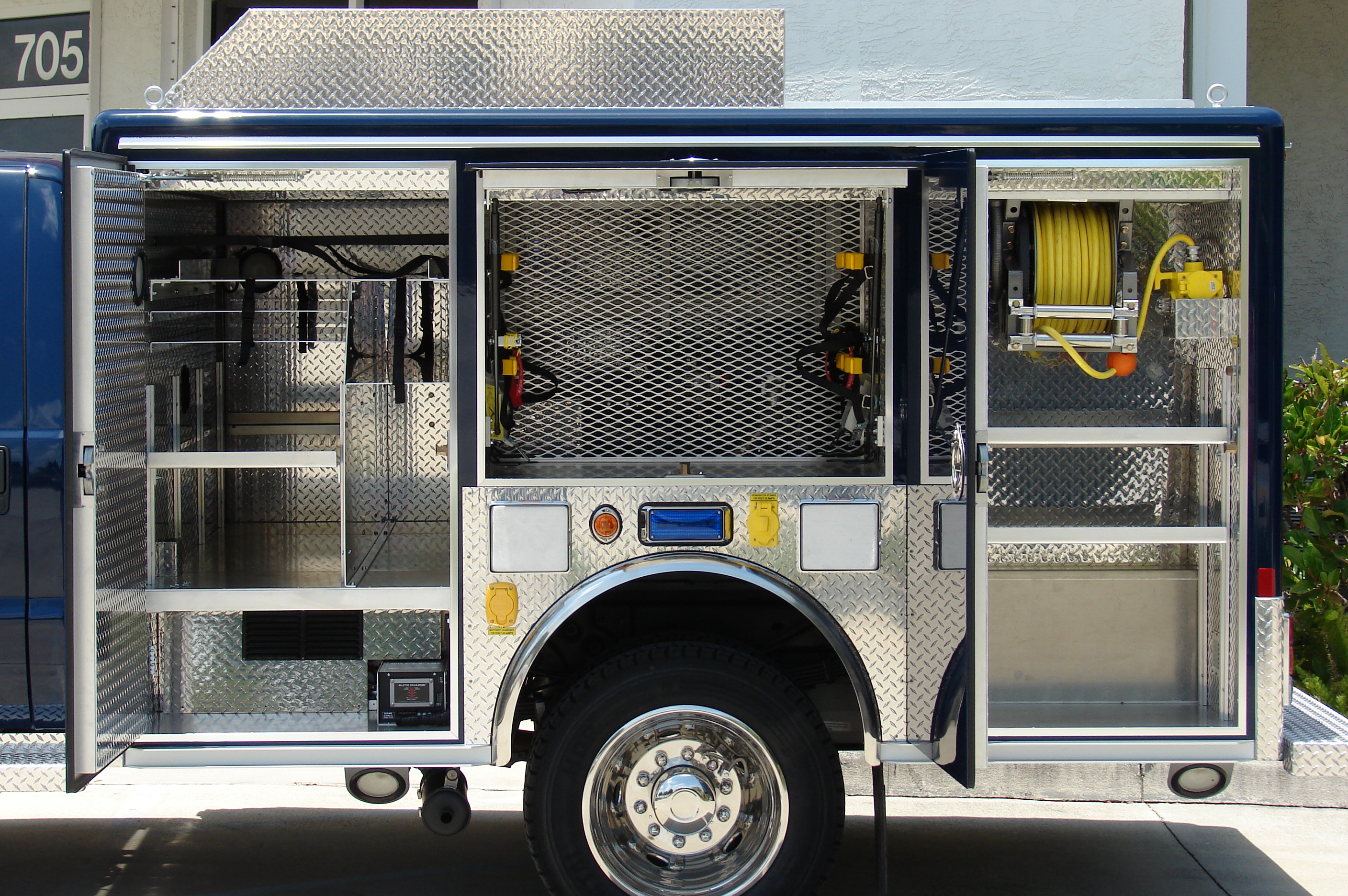 Walk Around Rescue Truck - P.R. P.D. | EVI