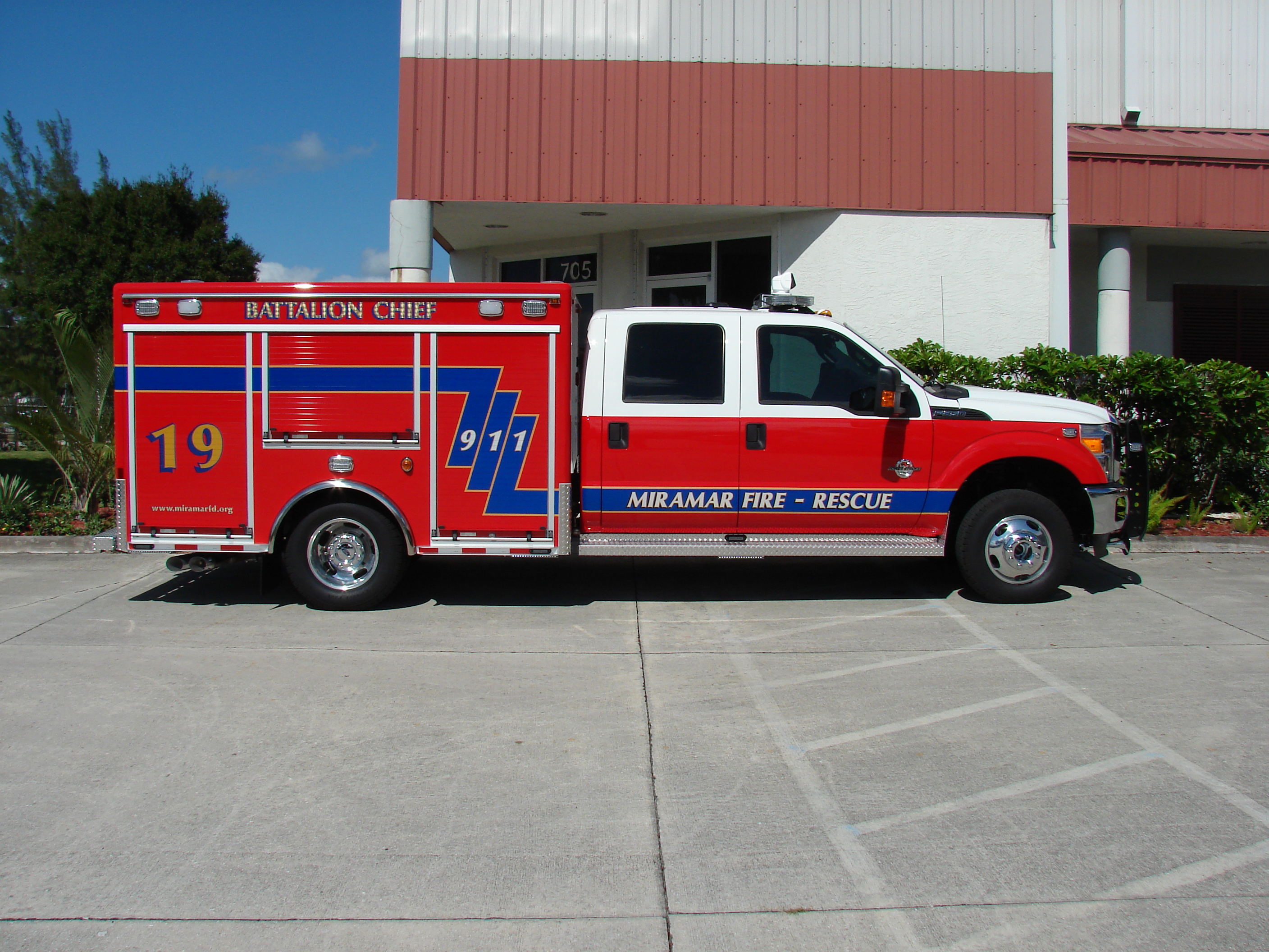 10-Ft. Non-Walk-In Rescue Truck