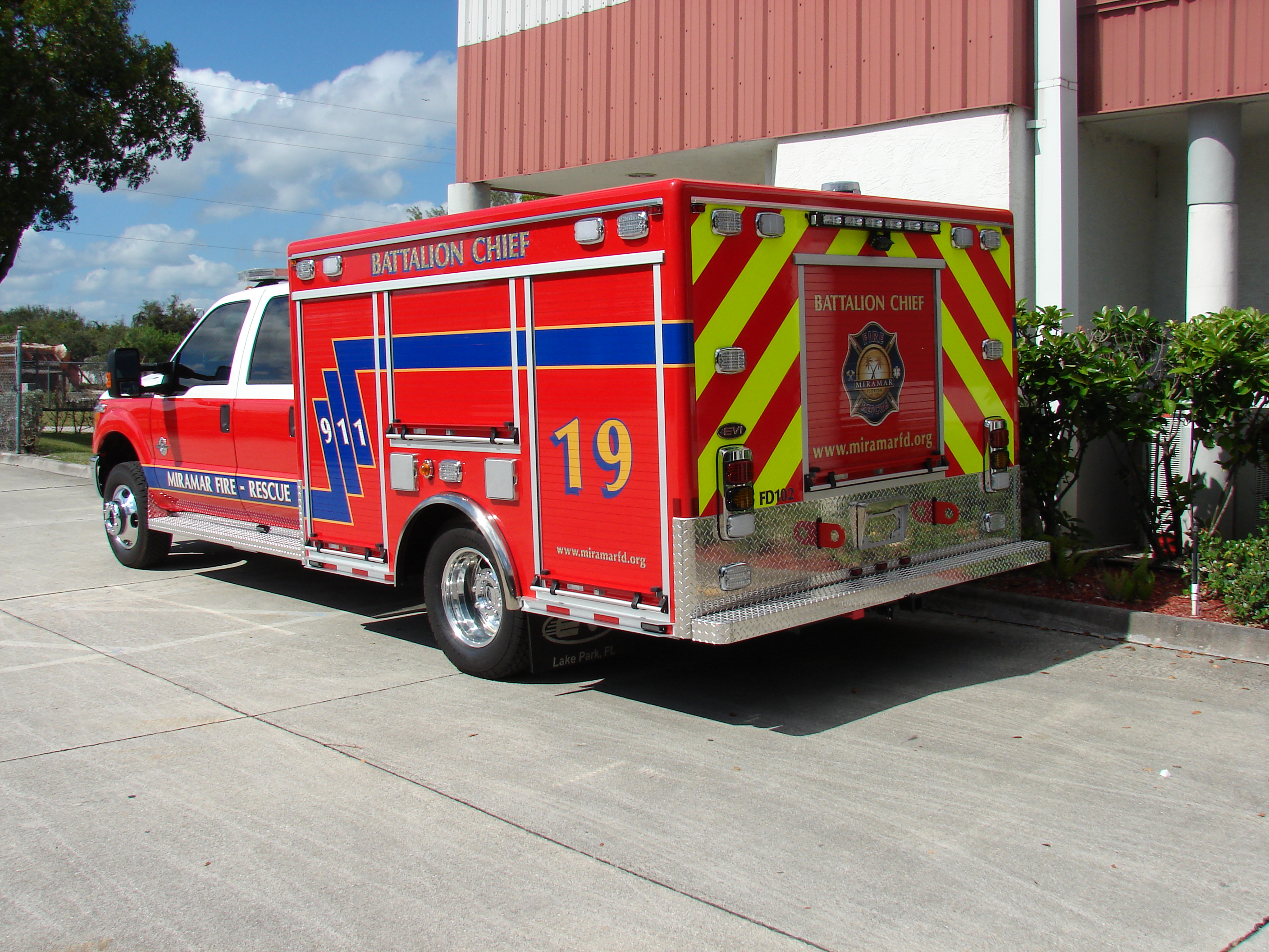 10-Ft. Non-Walk-In Rescue Truck