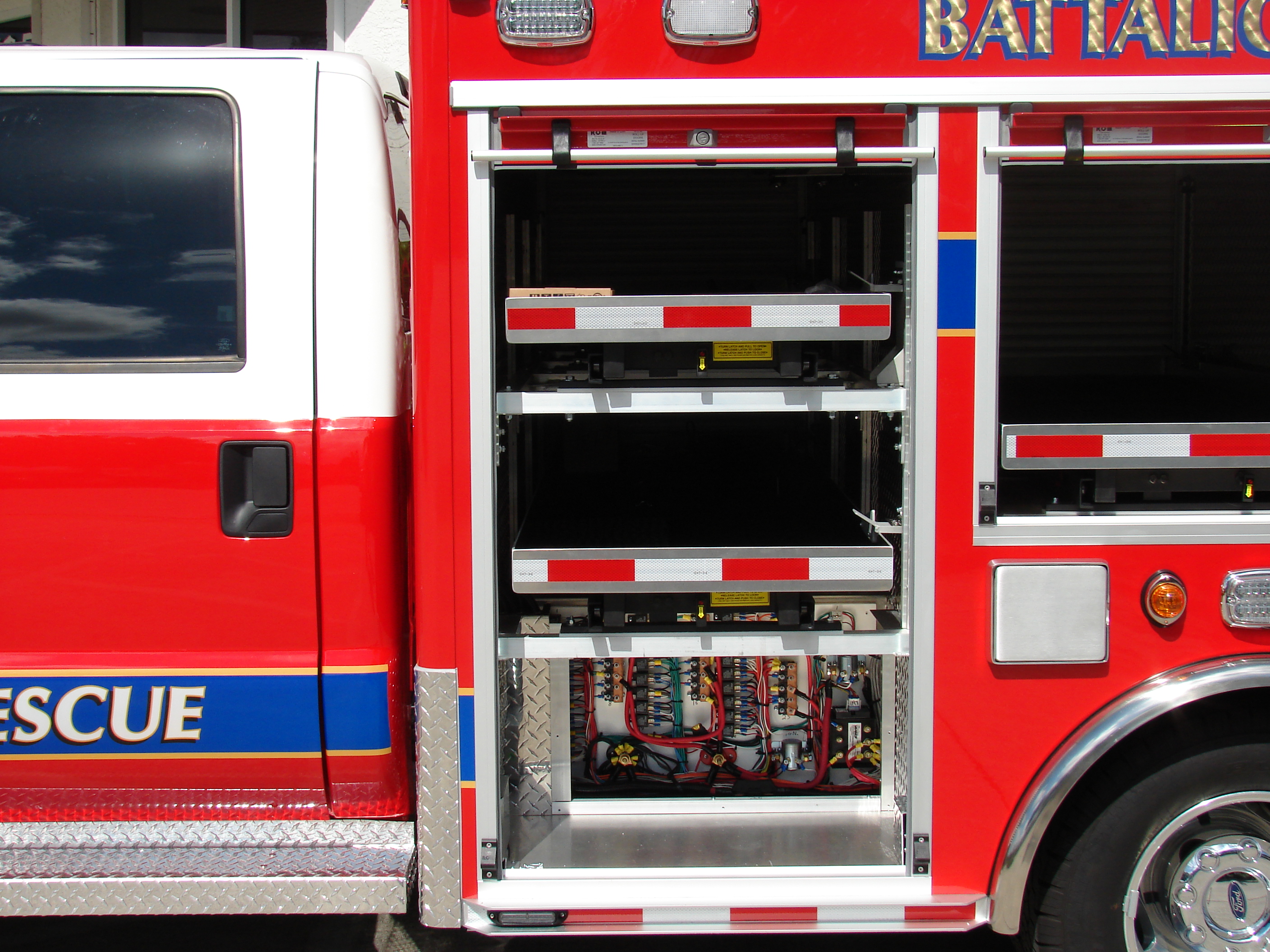 10-Ft. Non-Walk-In Rescue Truck