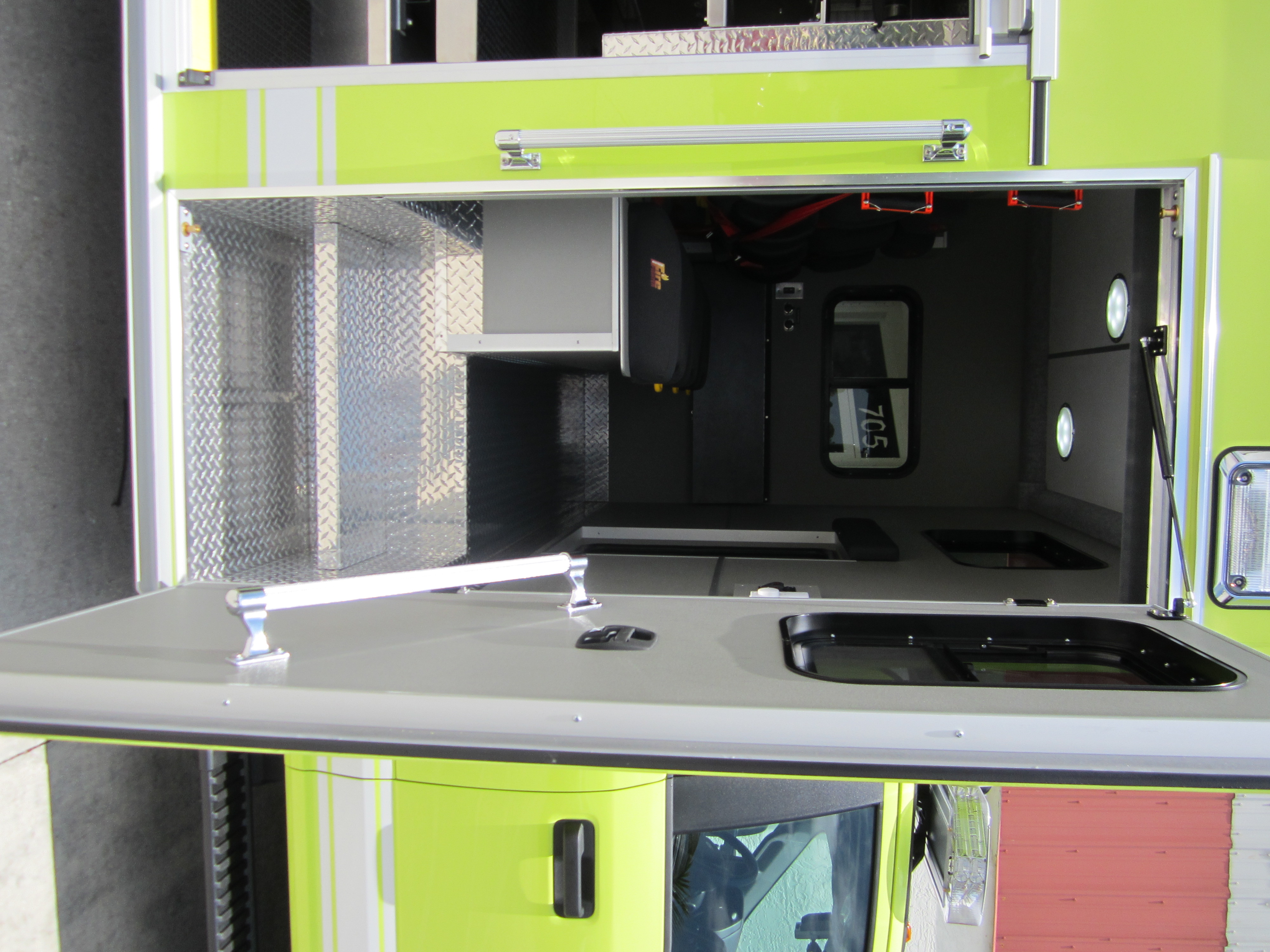 15-Ft. Non-Walk-In Rescue Truck