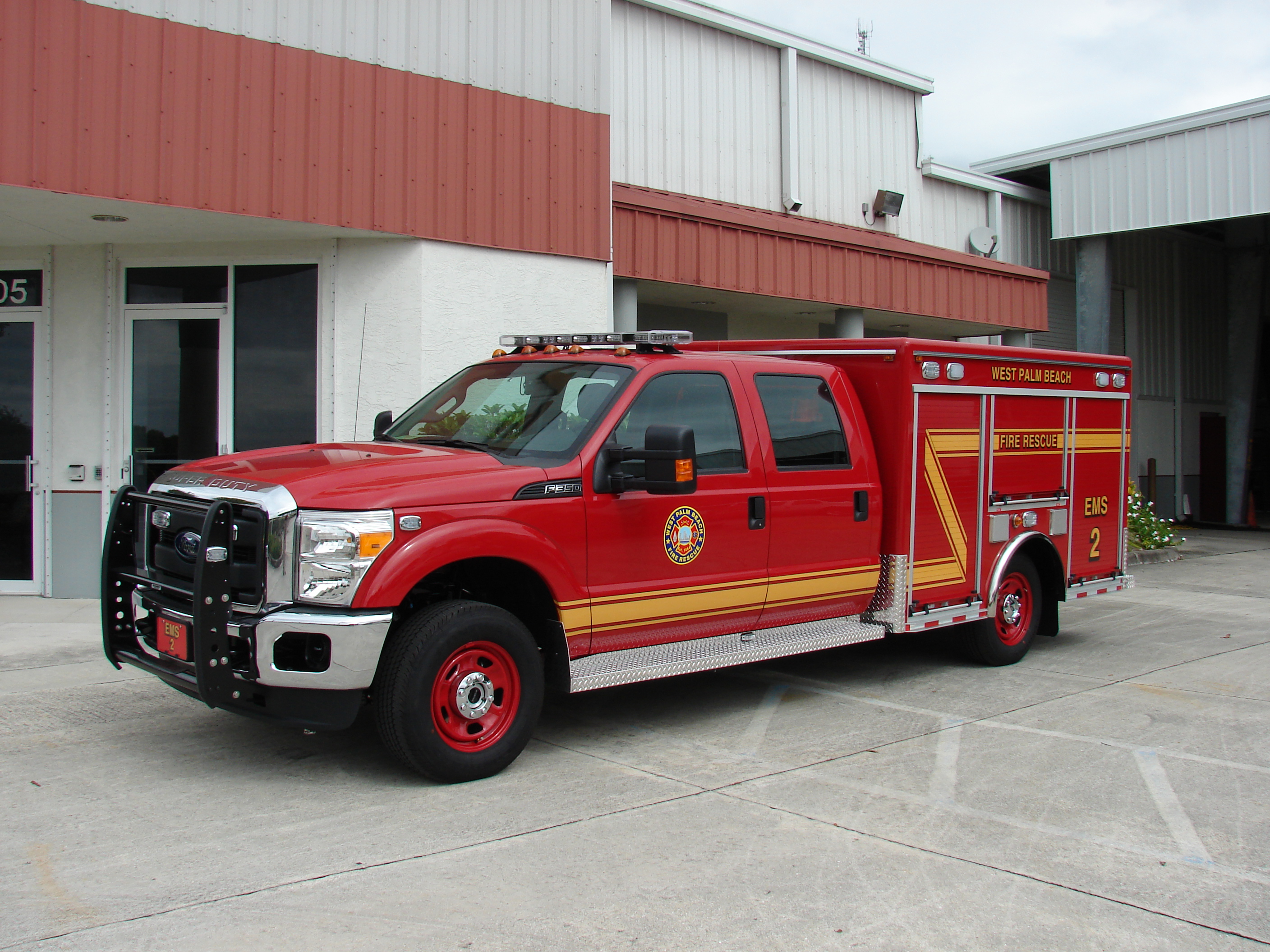 10-Ft. Non-Walk-In Support Vehicle