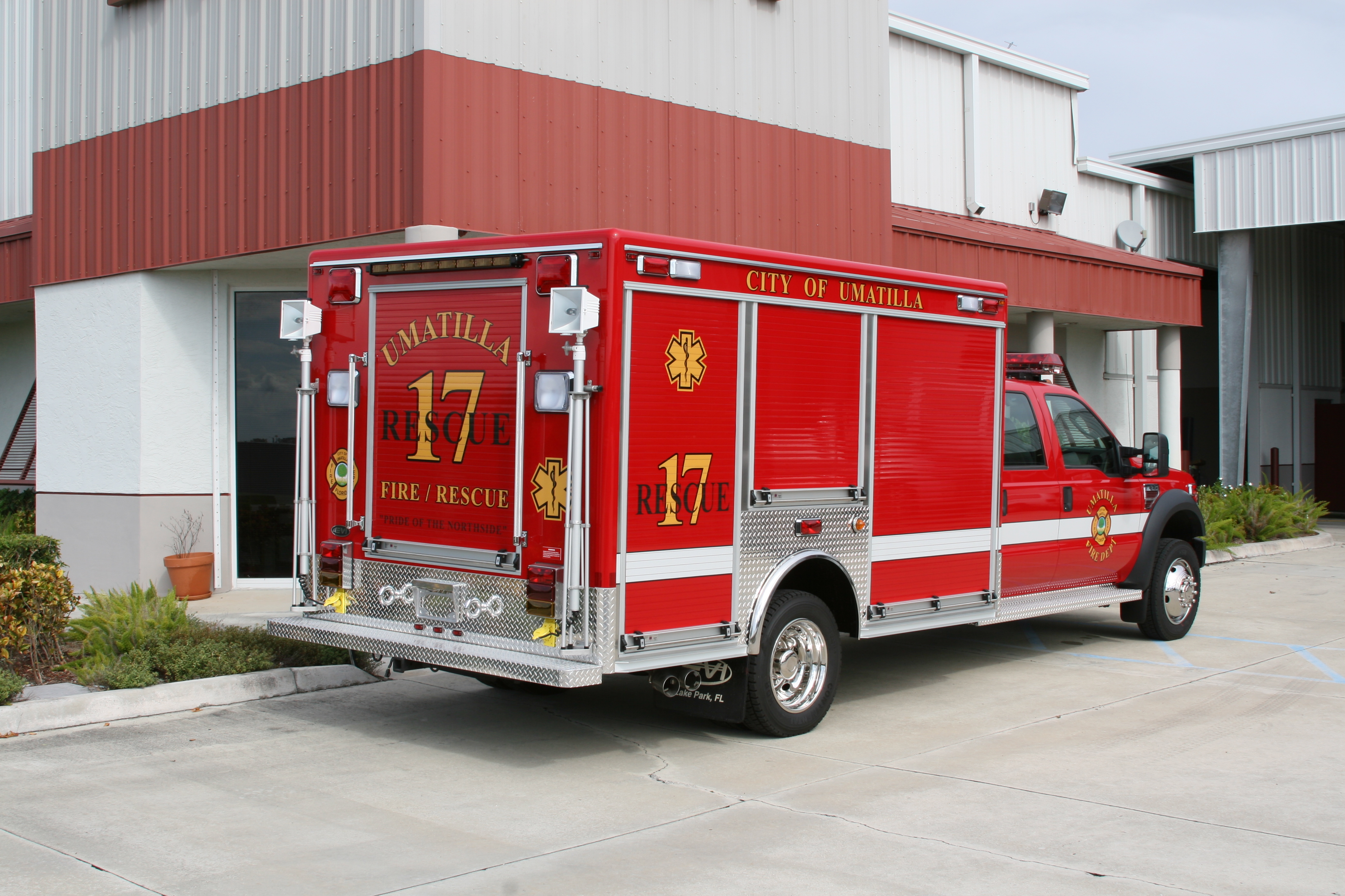 12-Ft. Non-Walk-In Rescue Truck