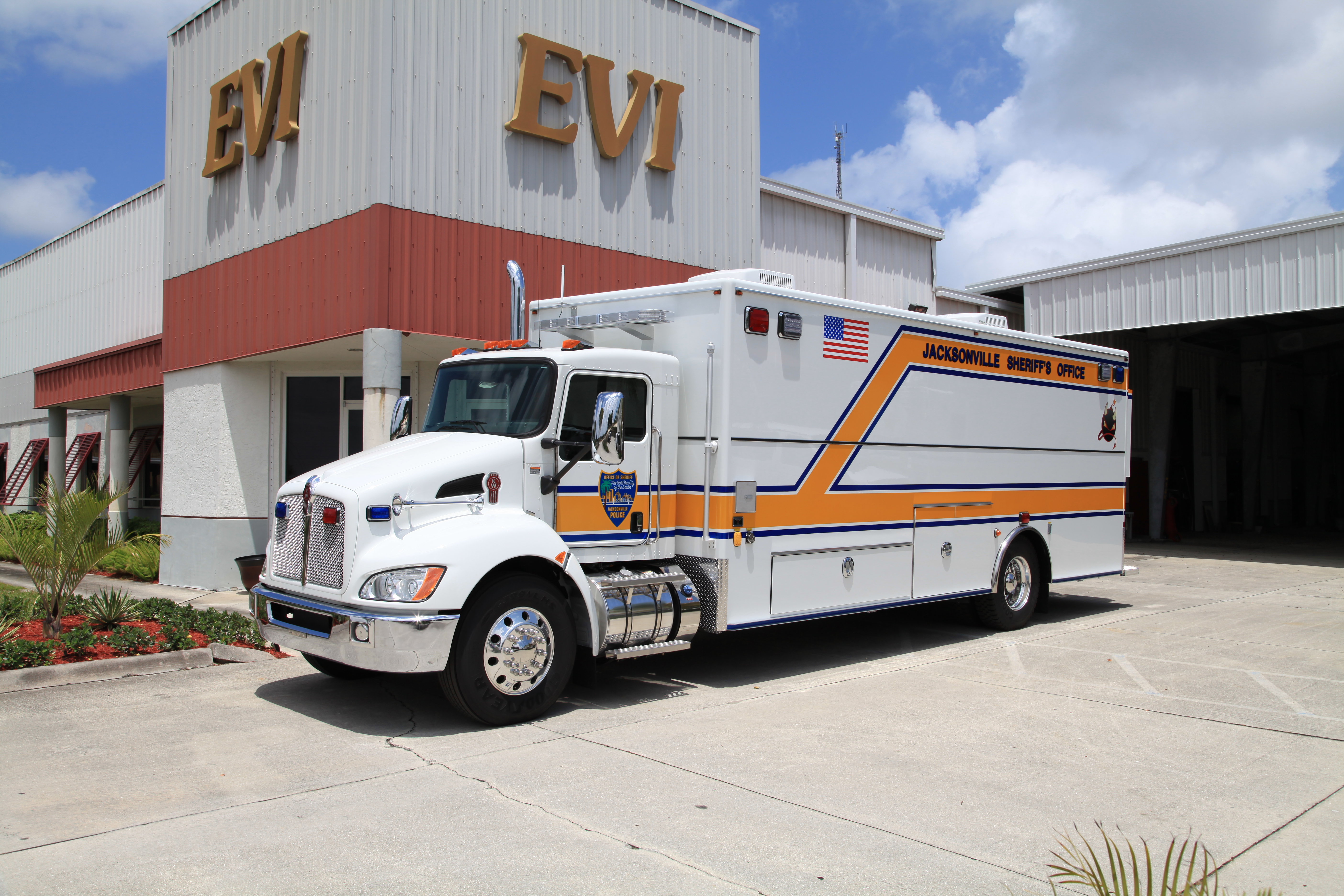 EVI Walk-In EOD Response Vehicle