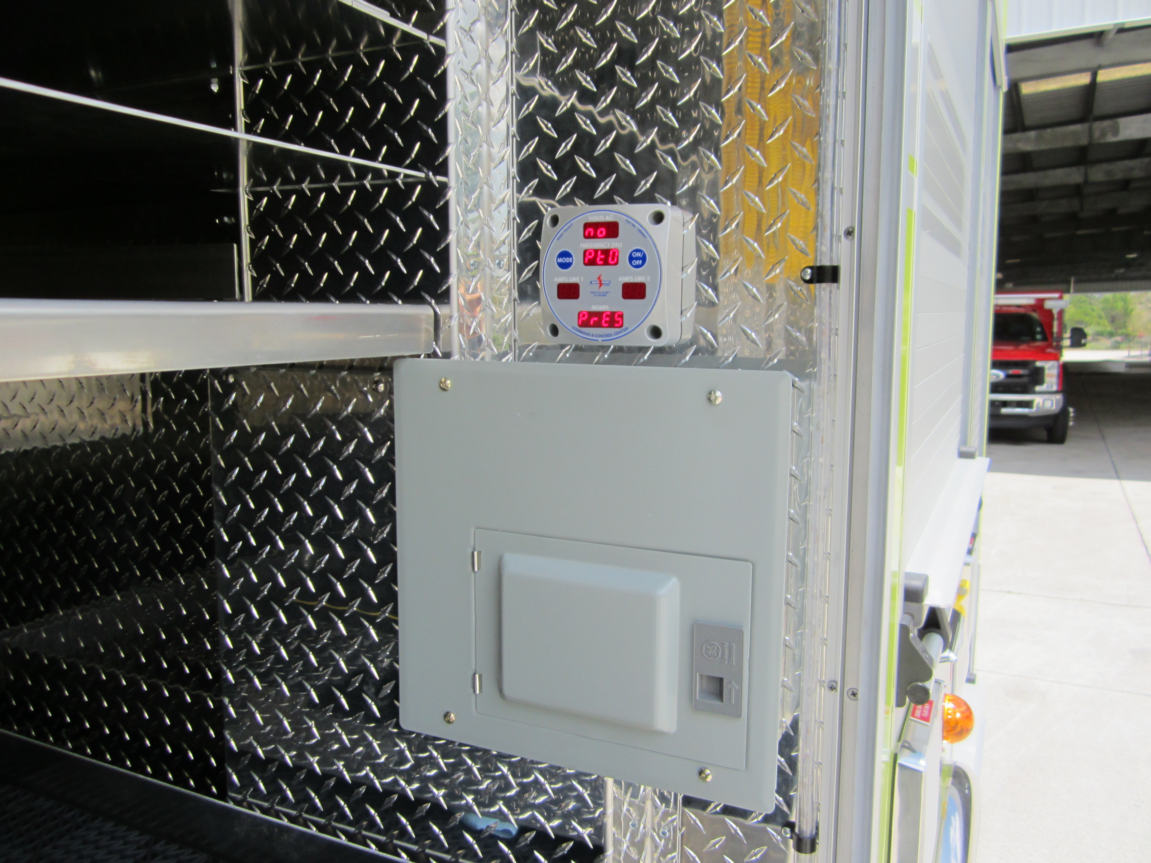15-Ft. Non-Walk-In Rescue Truck