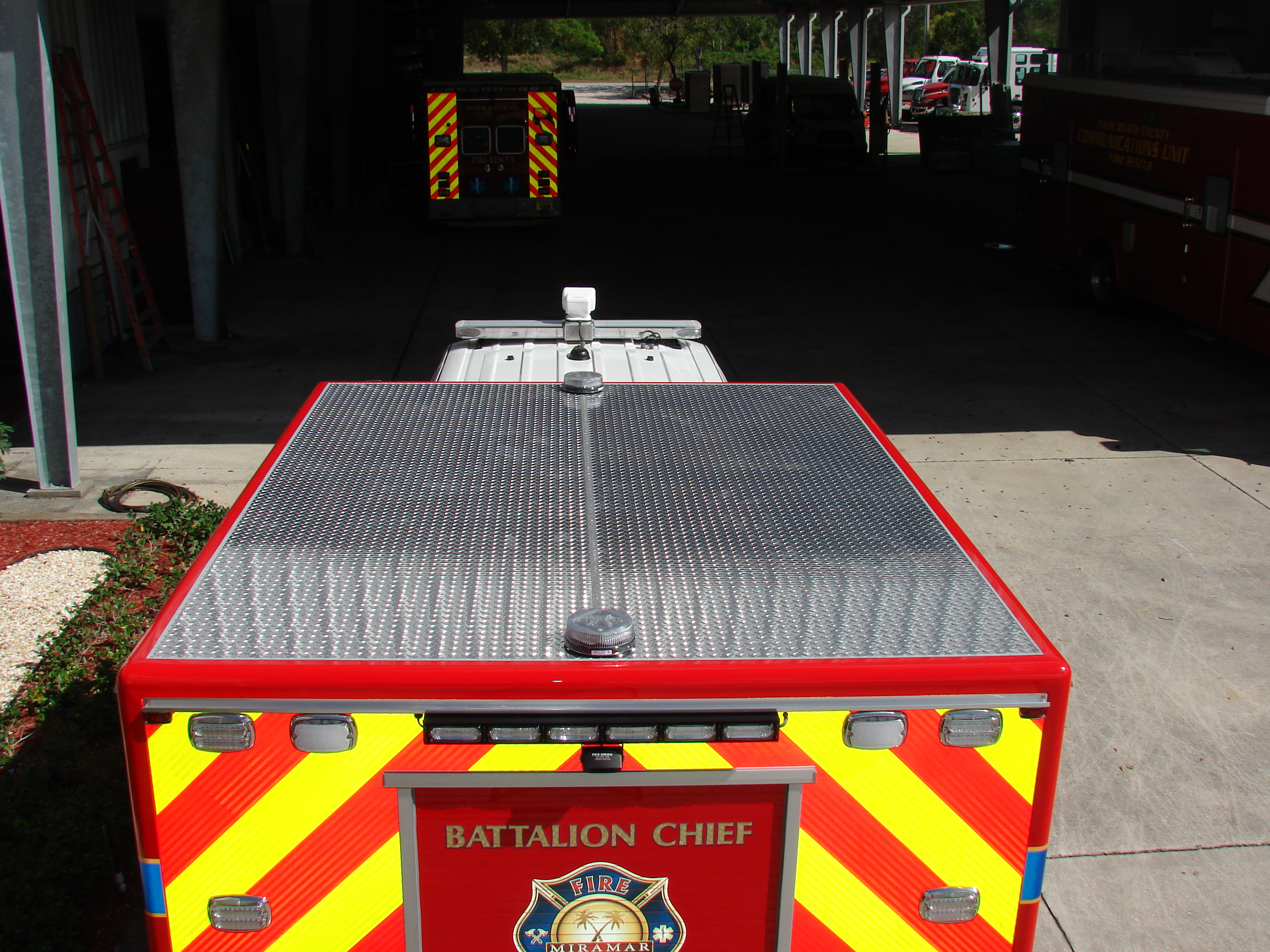 10-Ft. Non-Walk-In Rescue Truck