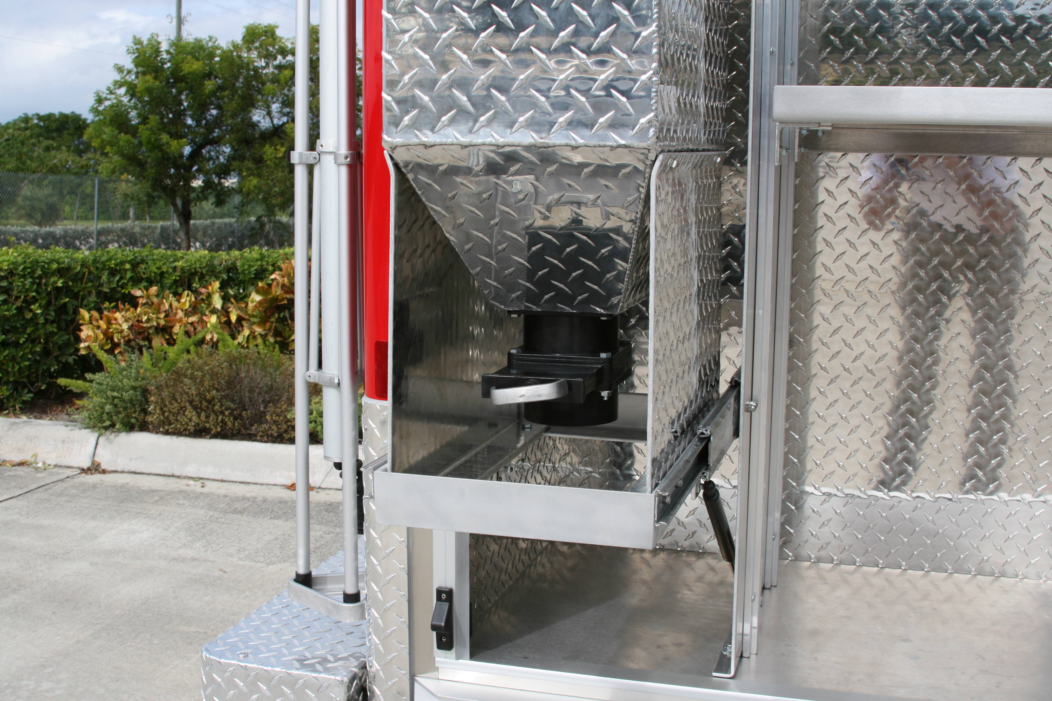 12-Ft. Non-Walk-In Rescue Truck
