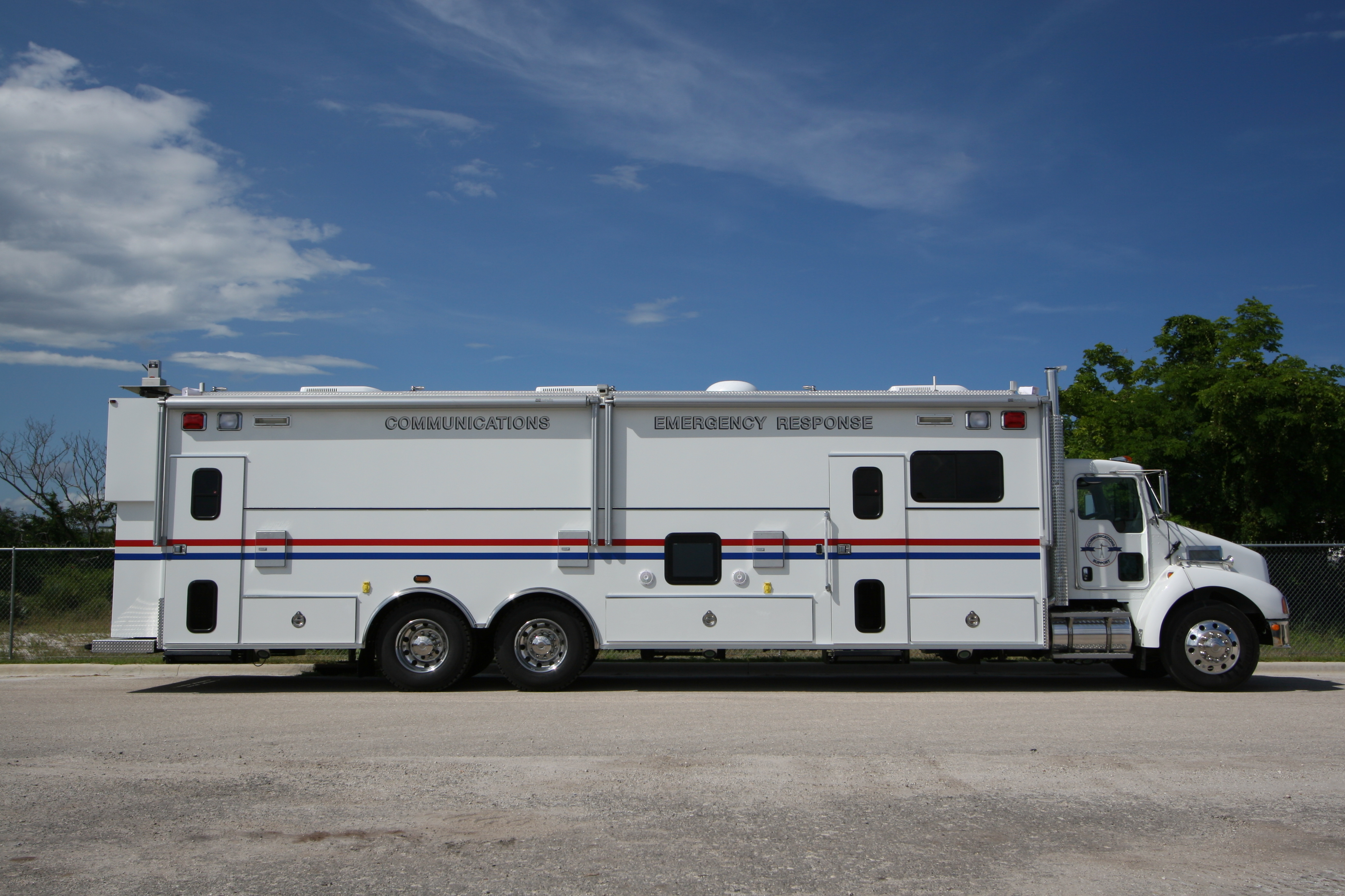EVI 32-Ft. Command/Communications