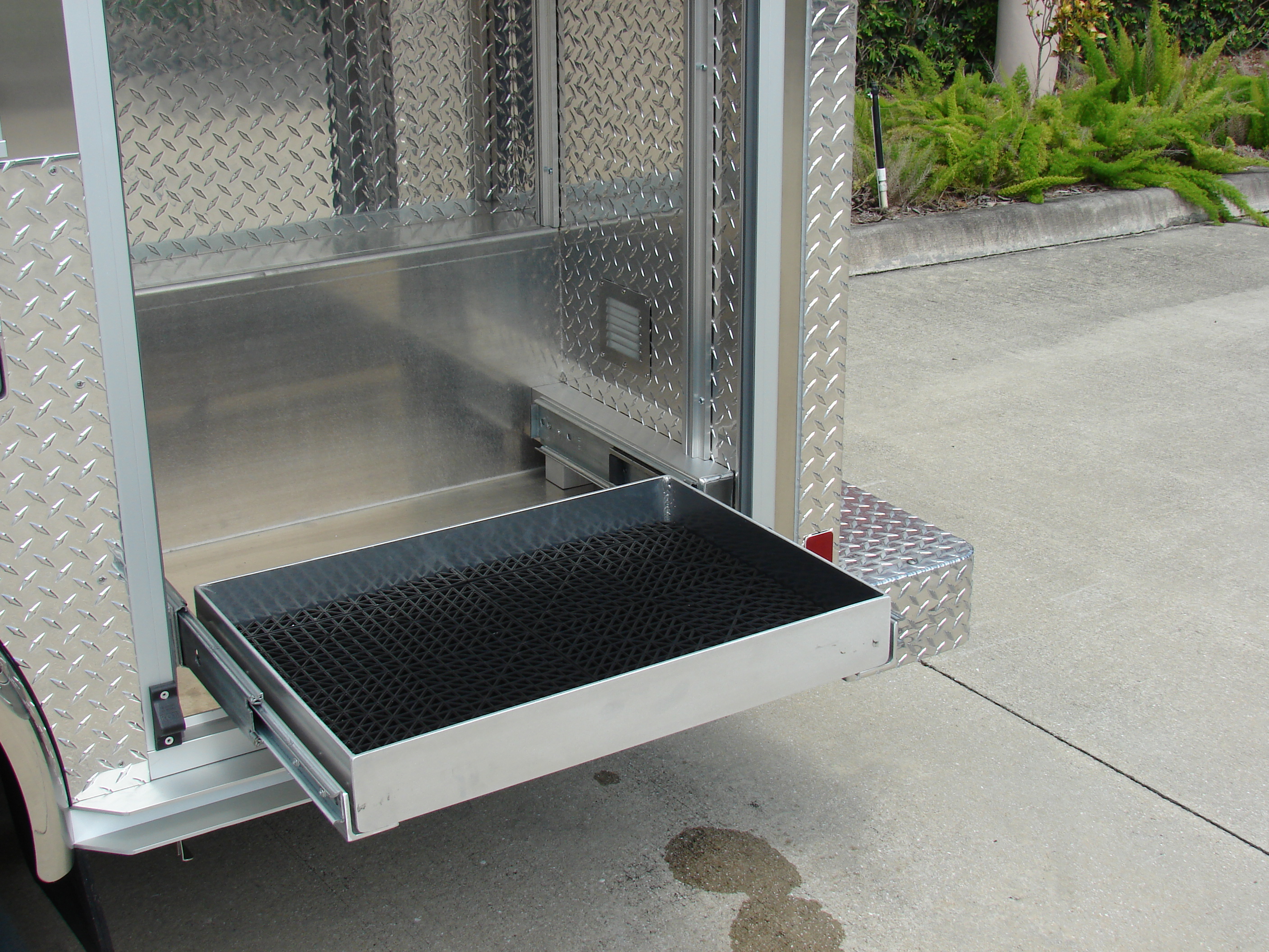 10-Ft. Non-Walk-In Quick Response