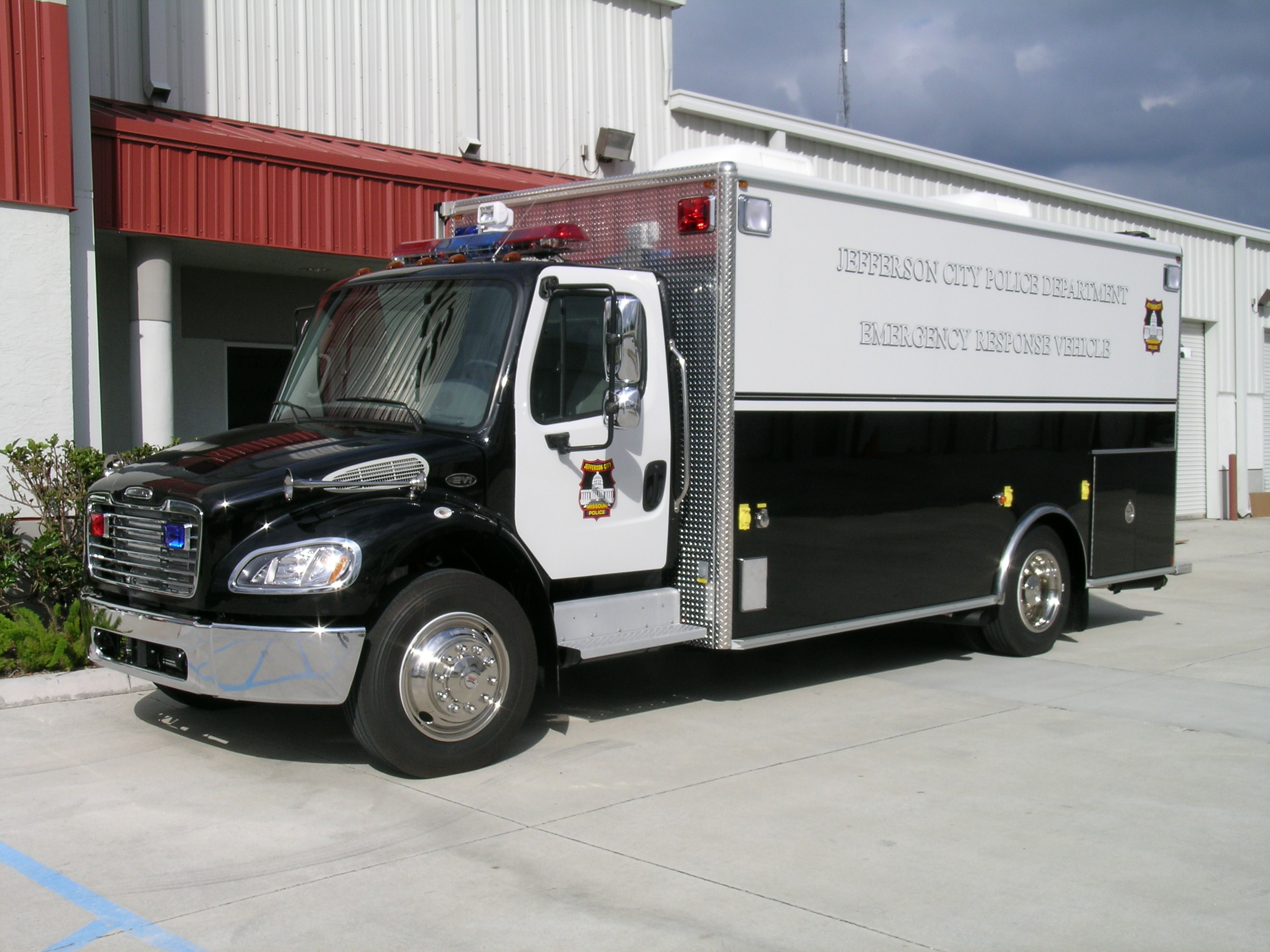 Emergency Response Mobile Command Jefferson City PD EVI