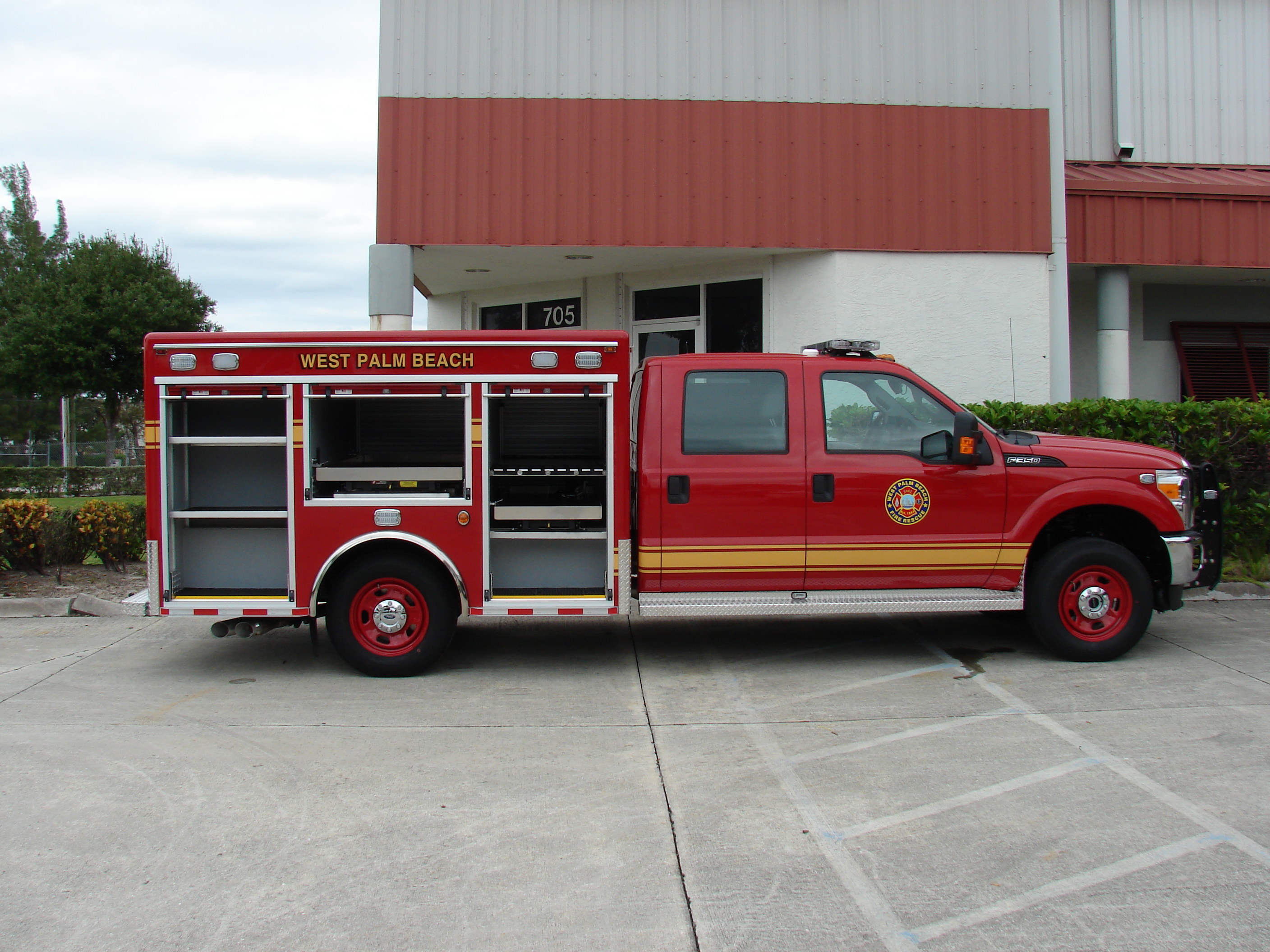 10-Ft. Non-Walk-In Support Vehicle