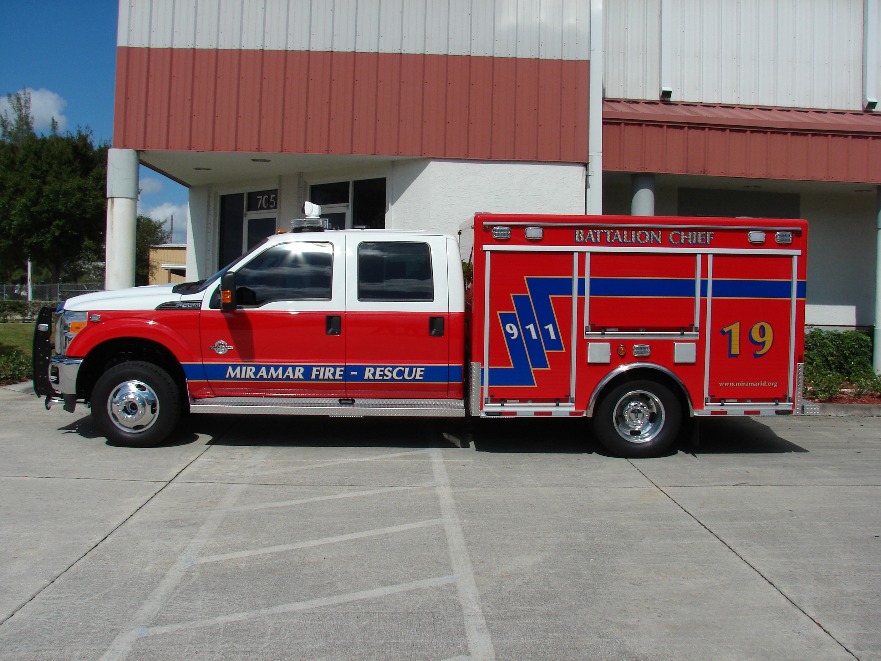 10-Ft. Non-Walk-In Rescue Truck